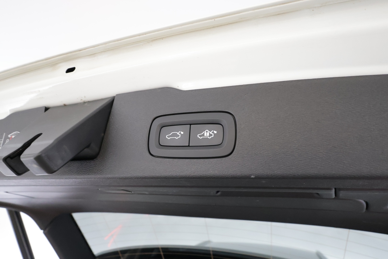 VOLVO V60 Cross Country 2023