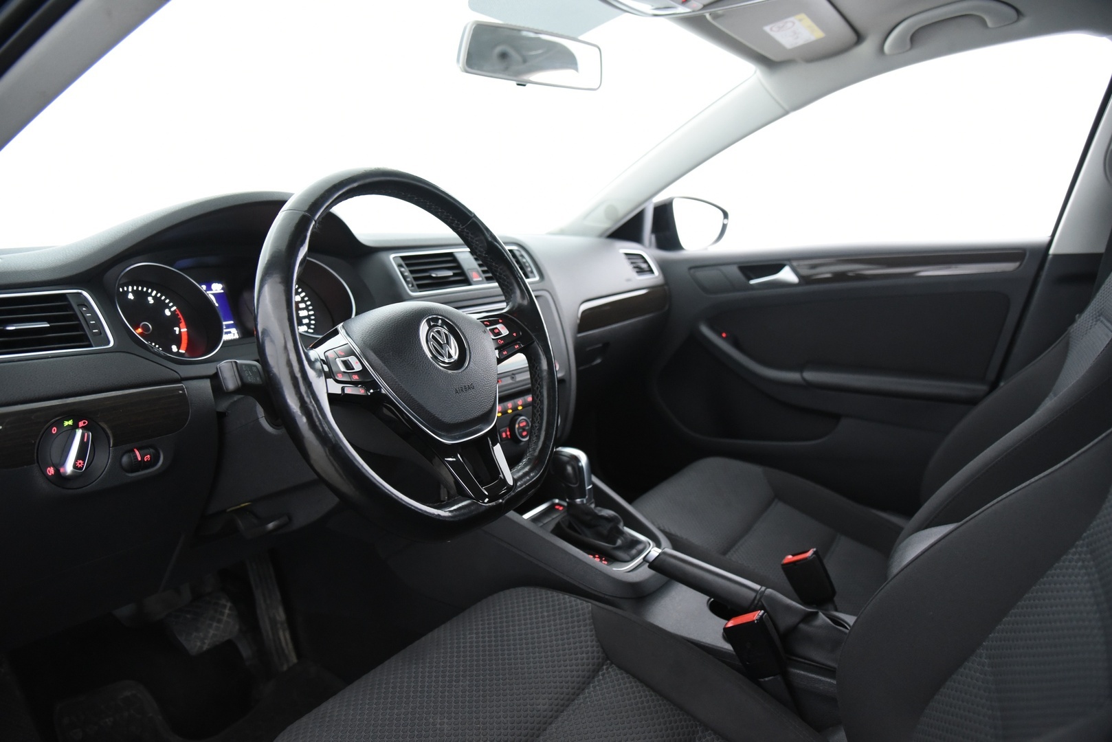 VOLKSWAGEN Jetta 2017