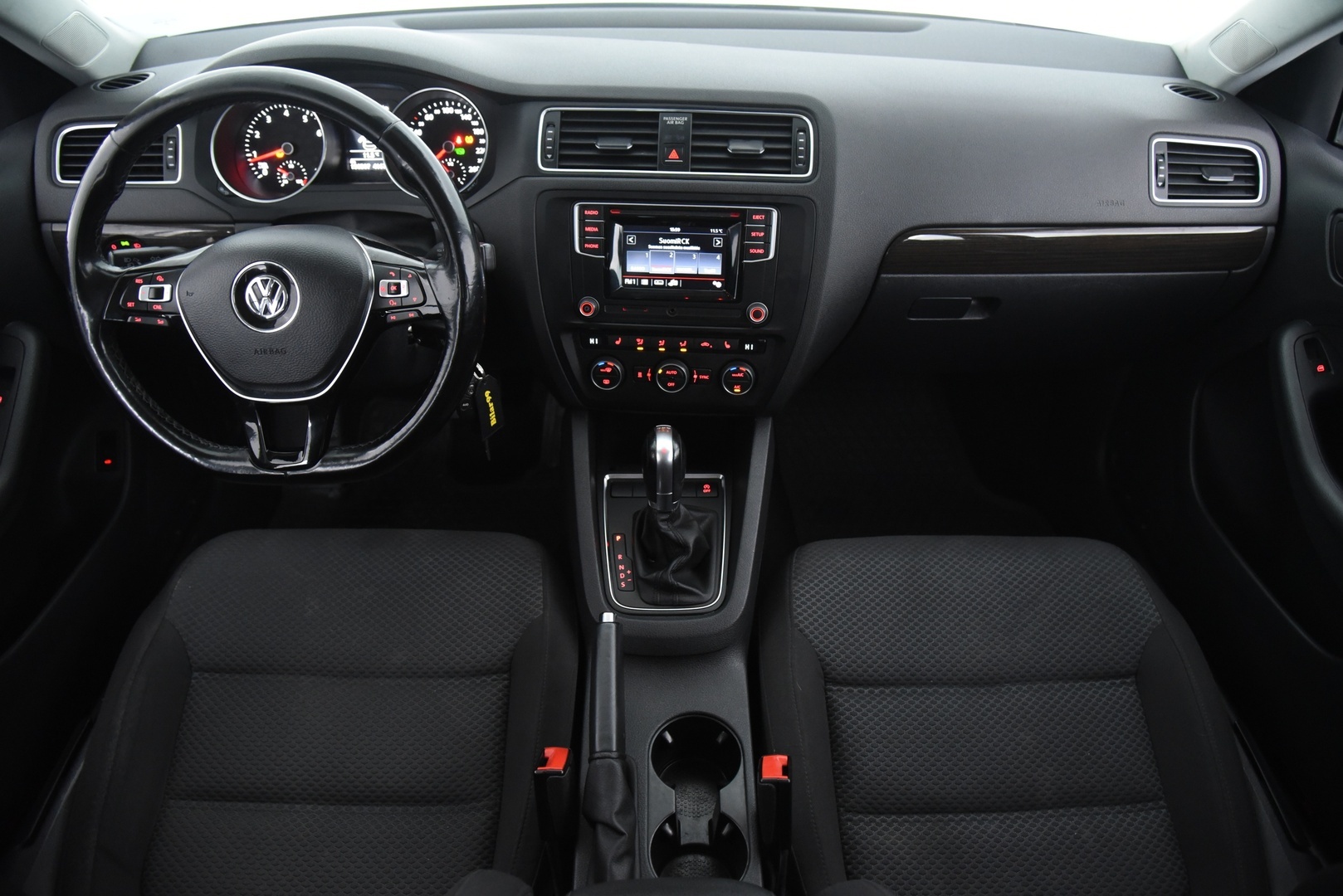 VOLKSWAGEN Jetta 2017