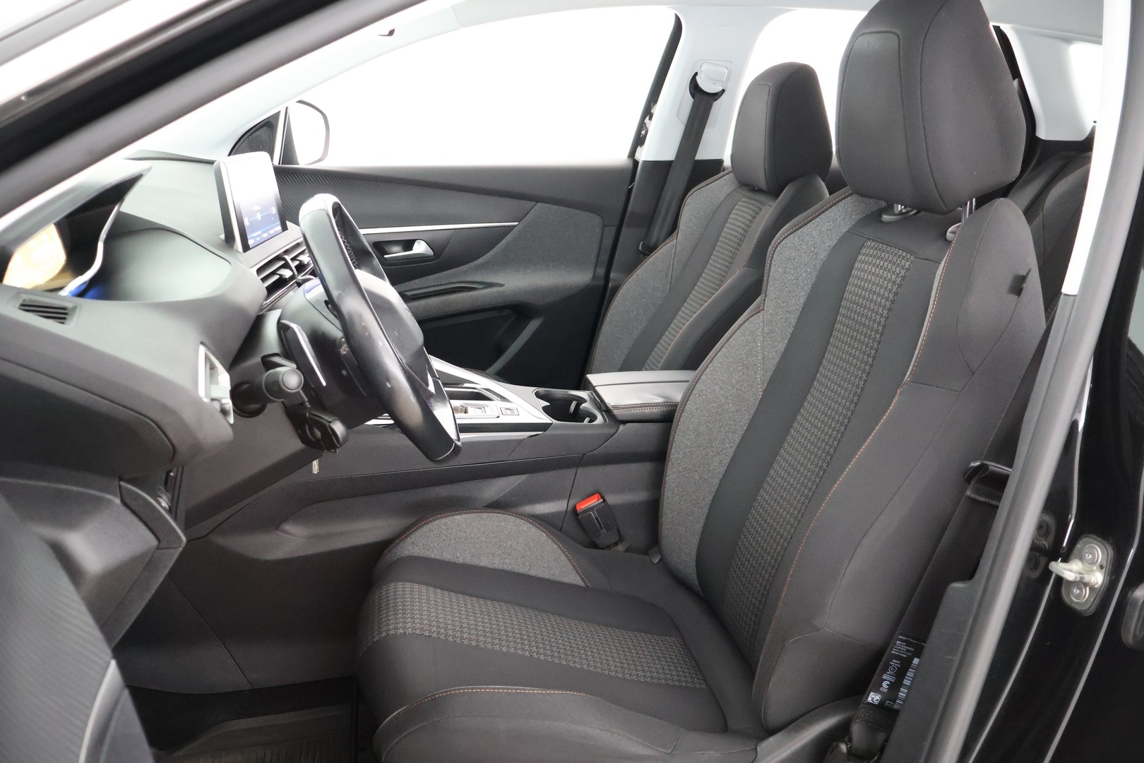 PEUGEOT 3008 2018