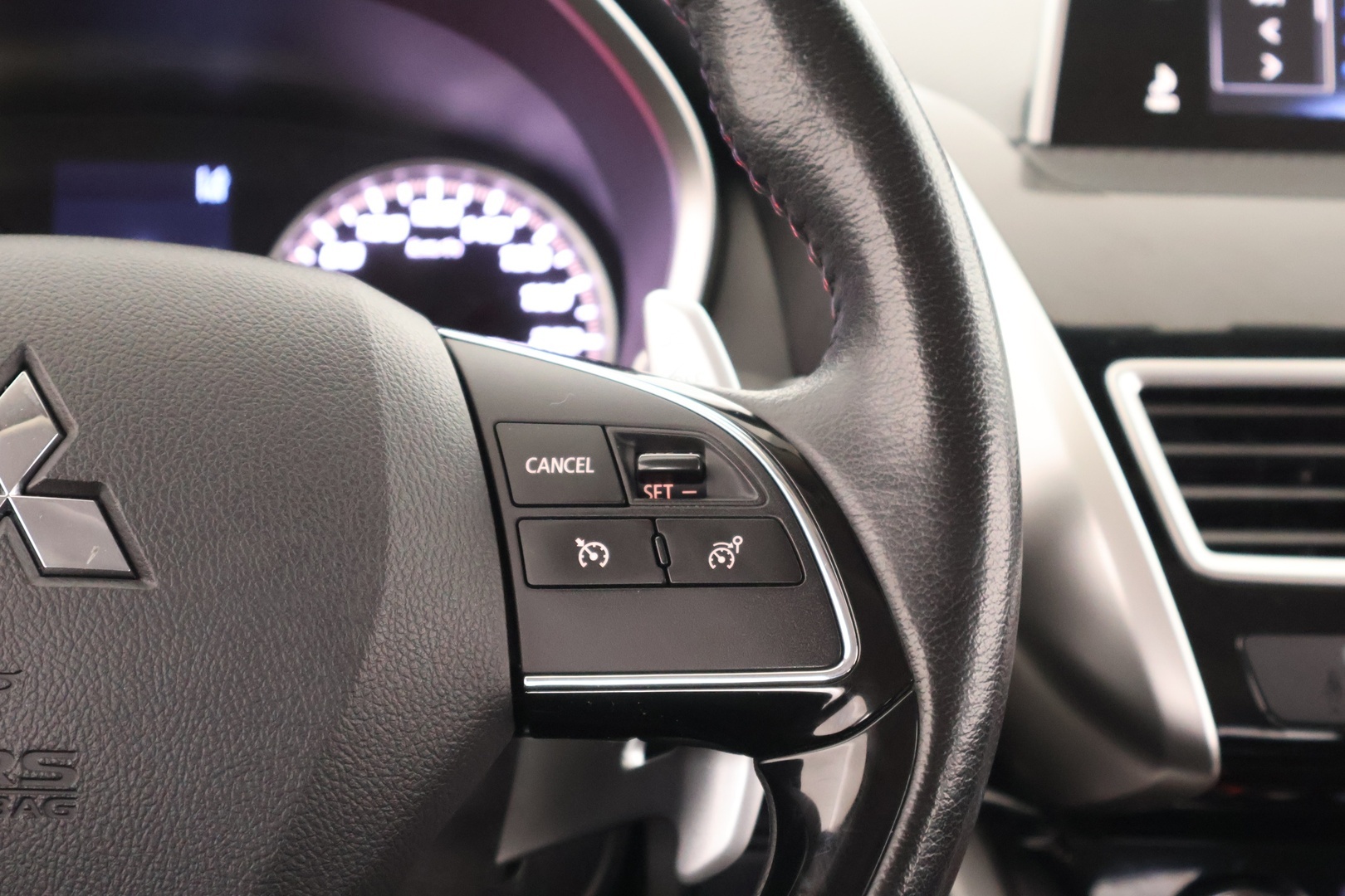 MITSUBISHI Eclipse Cross 2018