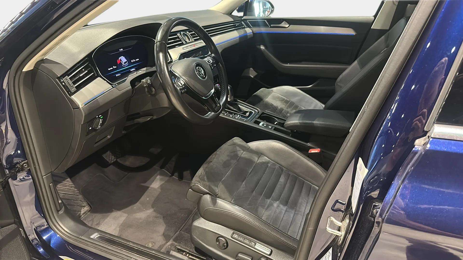 VOLKSWAGEN Passat 2018
