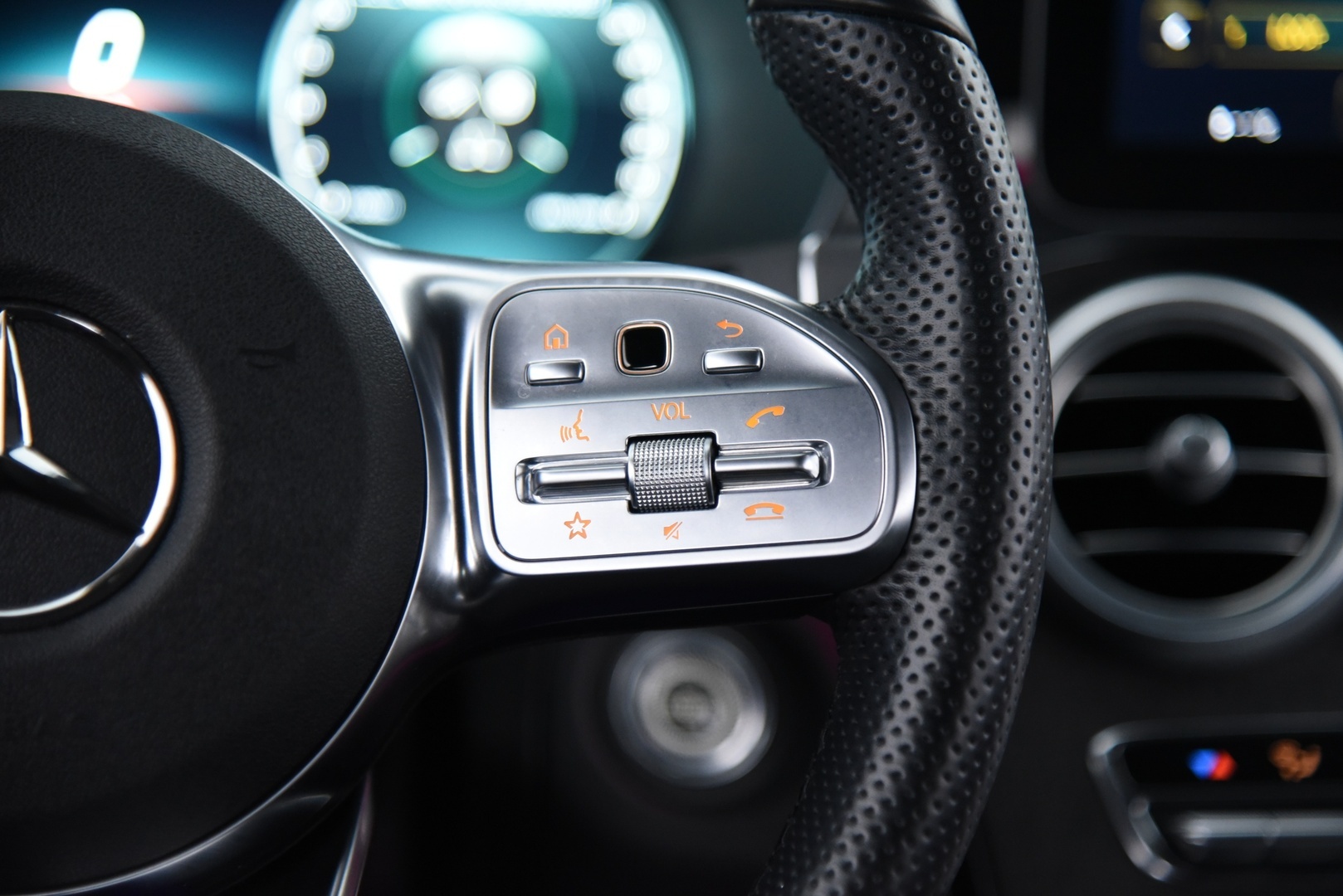 MERCEDES-BENZ GLC 2022