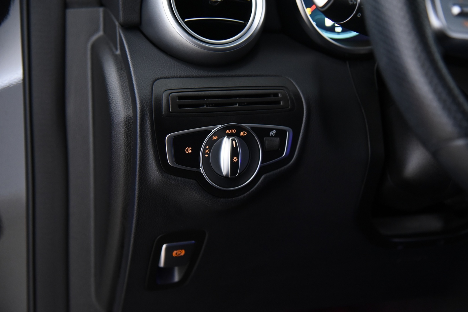 MERCEDES-BENZ GLC 2022