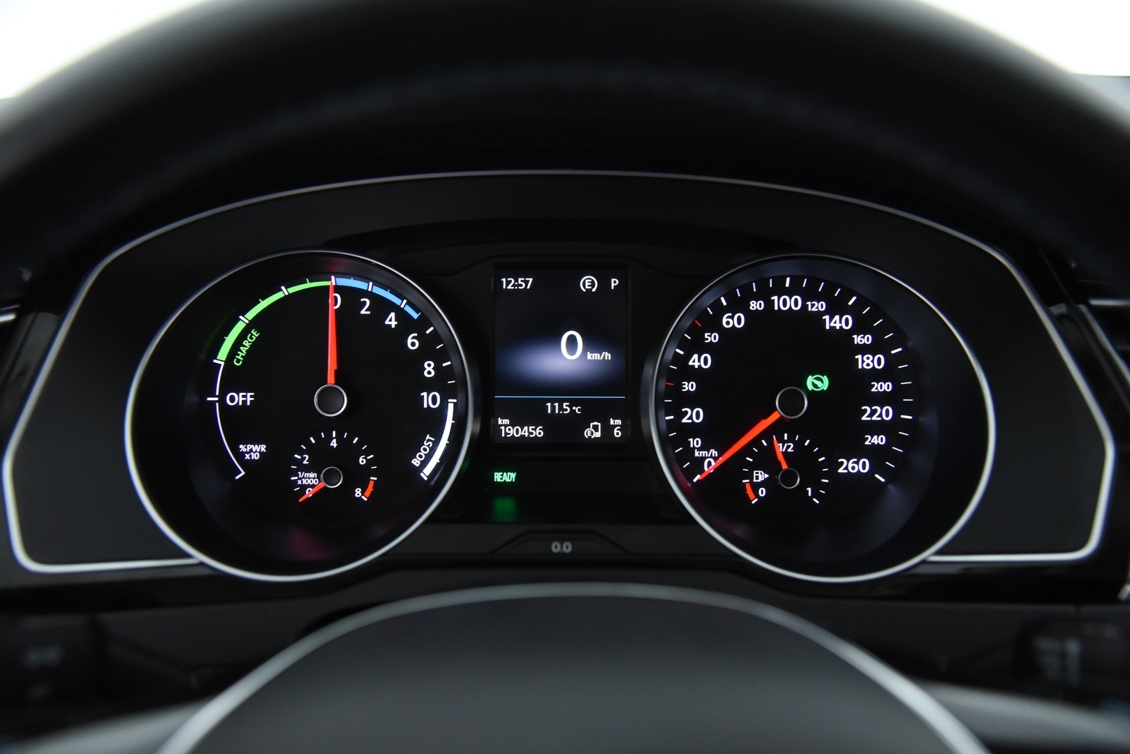 VOLKSWAGEN Passat 2016