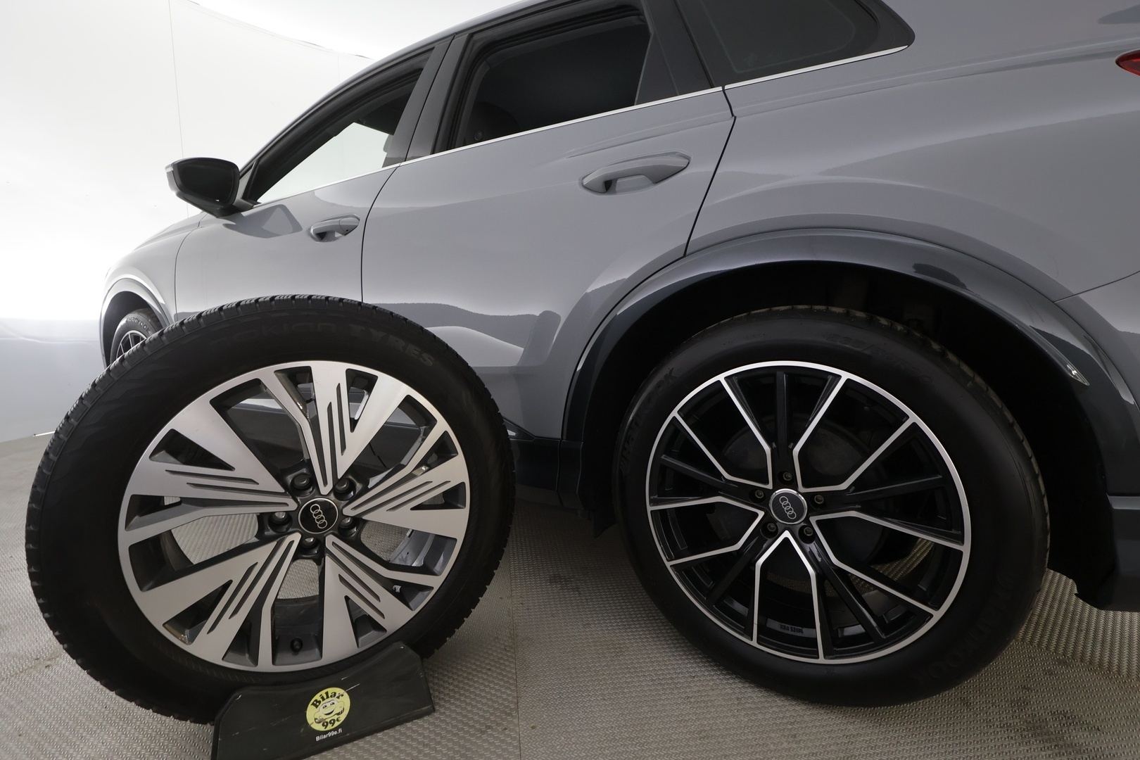AUDI Q4 e-tron 2023