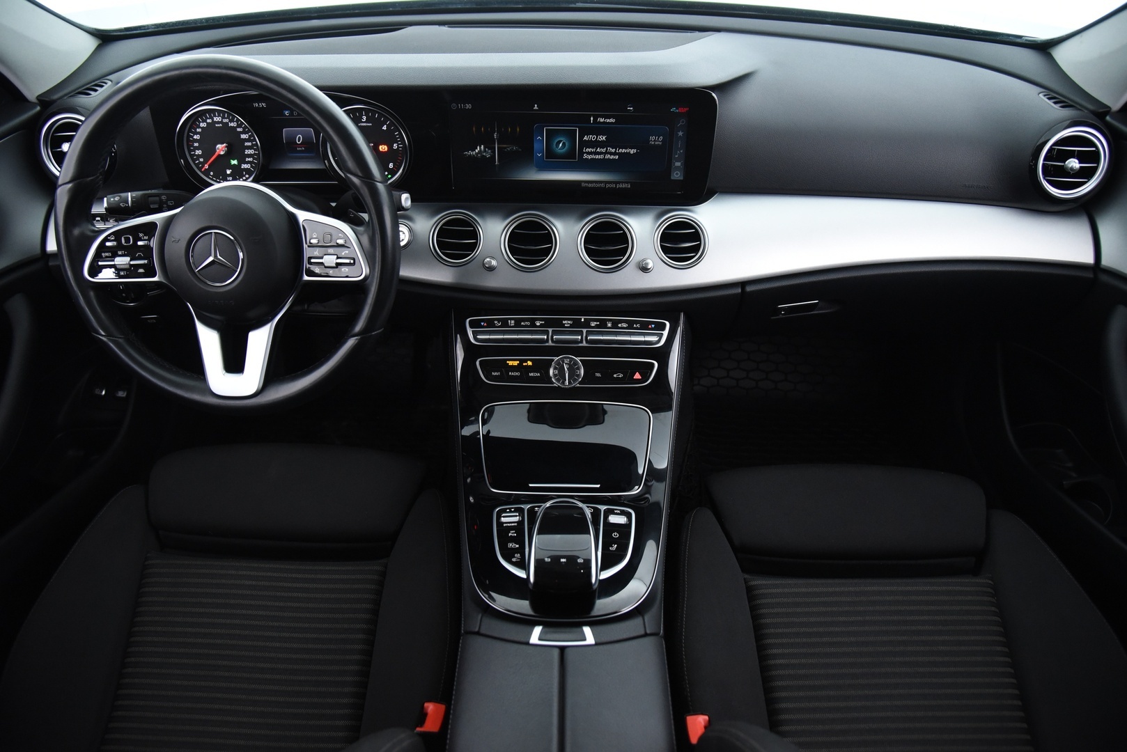 MERCEDES-BENZ E 2020