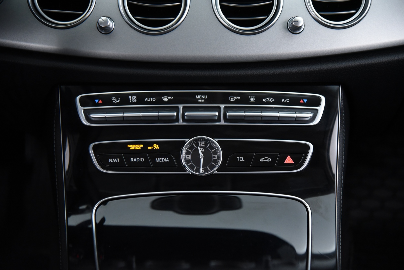 MERCEDES-BENZ E 2020