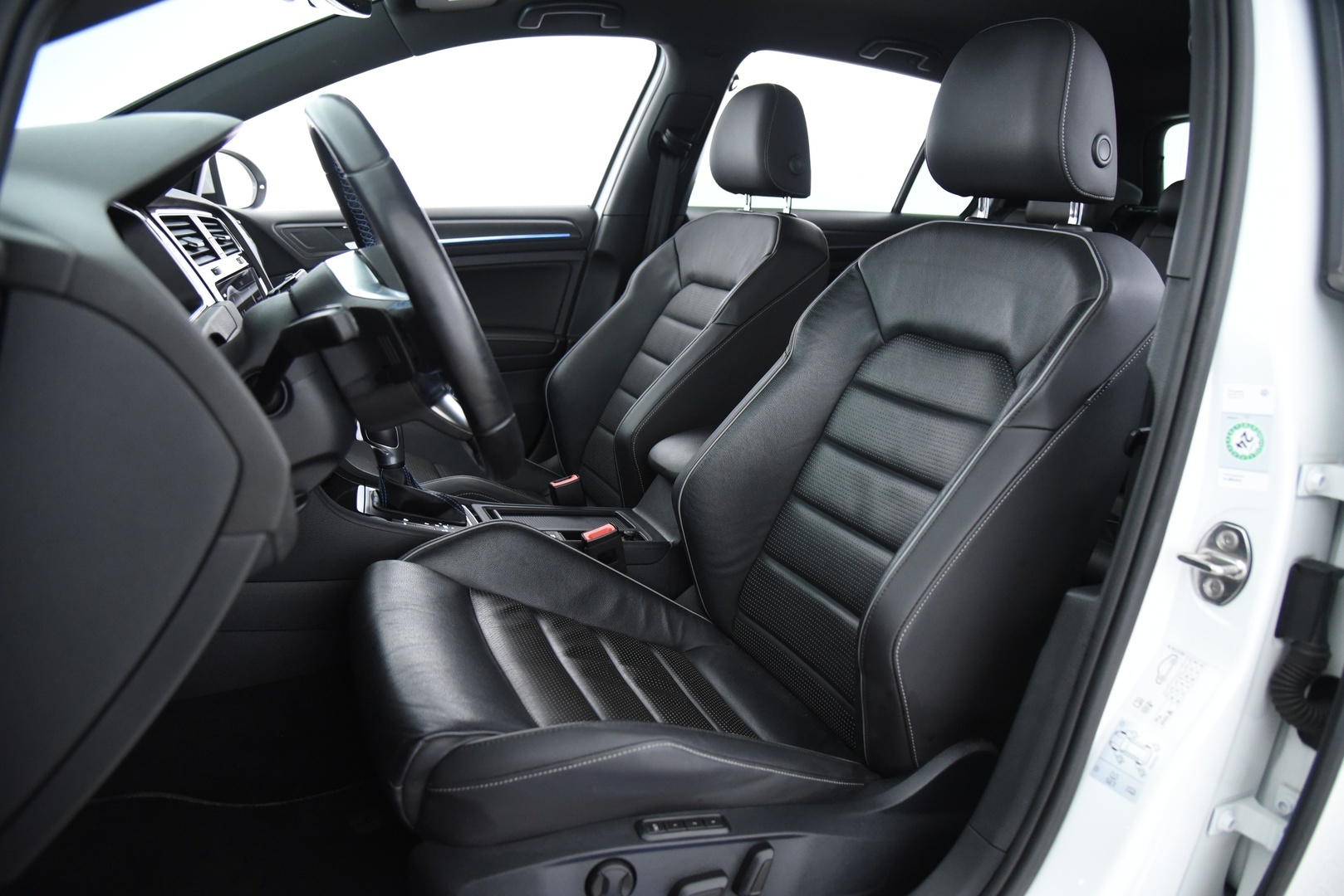 VOLKSWAGEN GOLF 2020