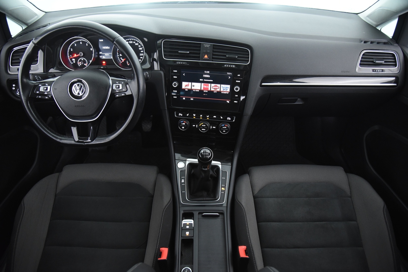 VOLKSWAGEN Golf 2018
