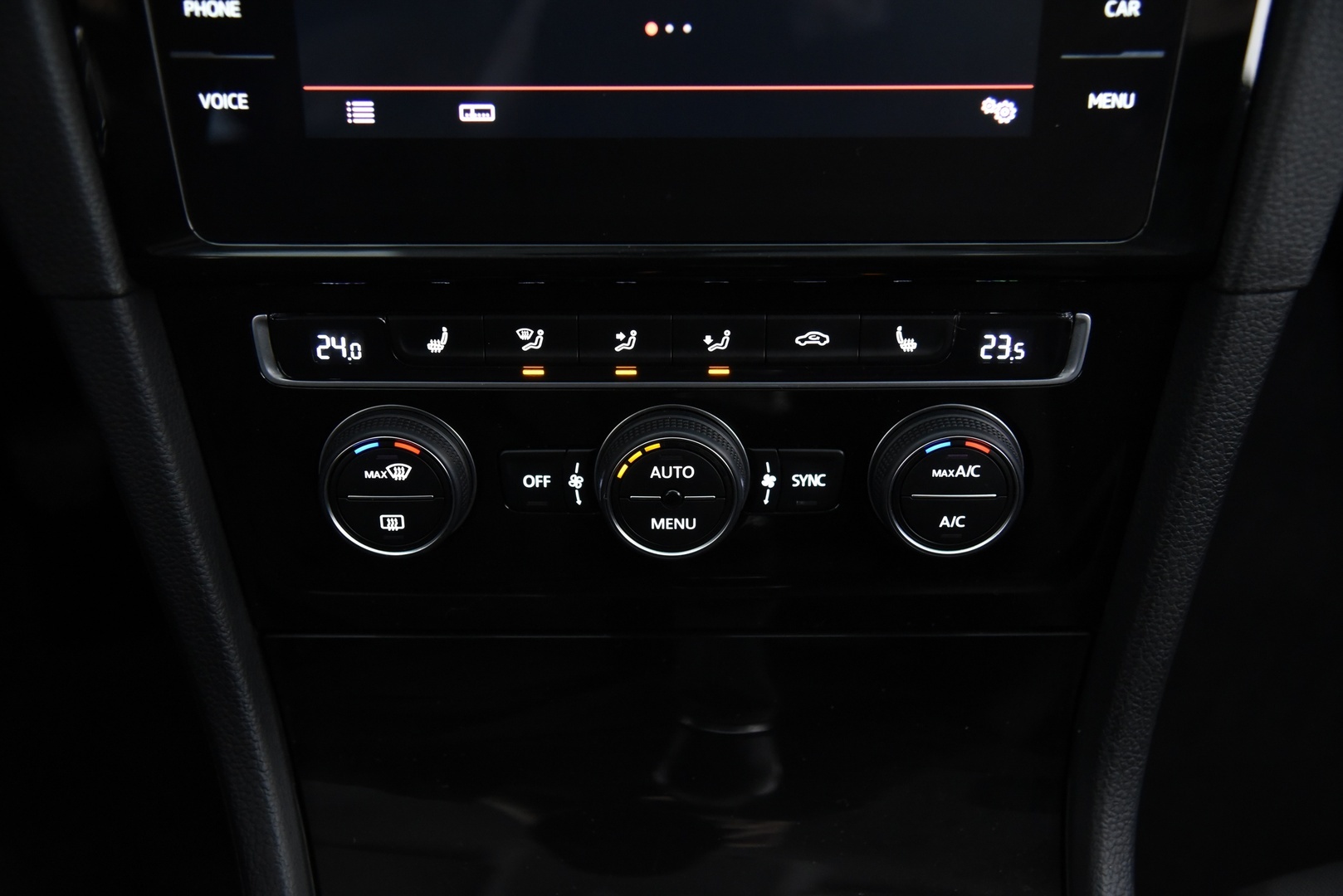 VOLKSWAGEN Golf 2018