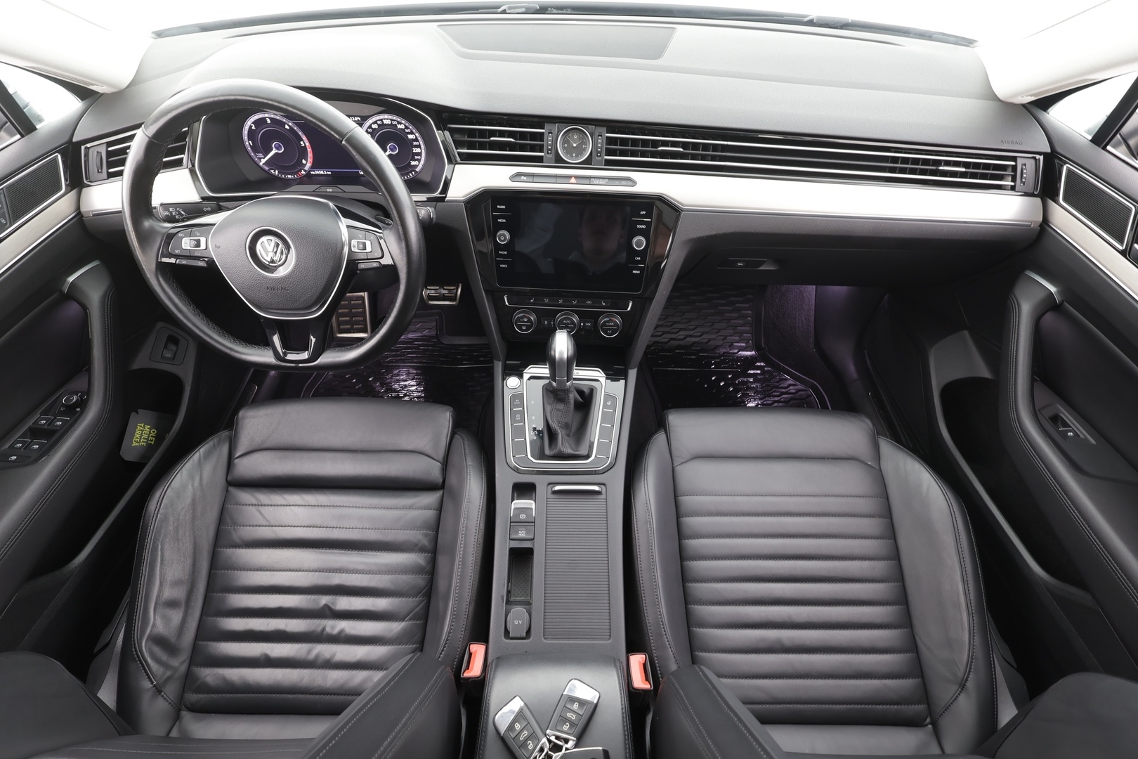 VOLKSWAGEN Passat 2018