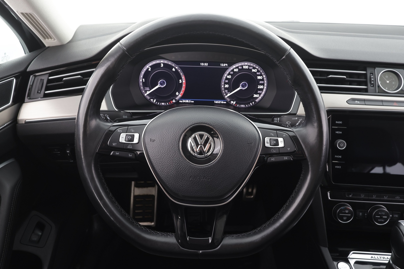 VOLKSWAGEN Passat 2018