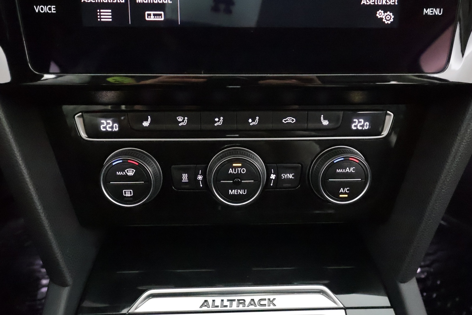 VOLKSWAGEN Passat 2018