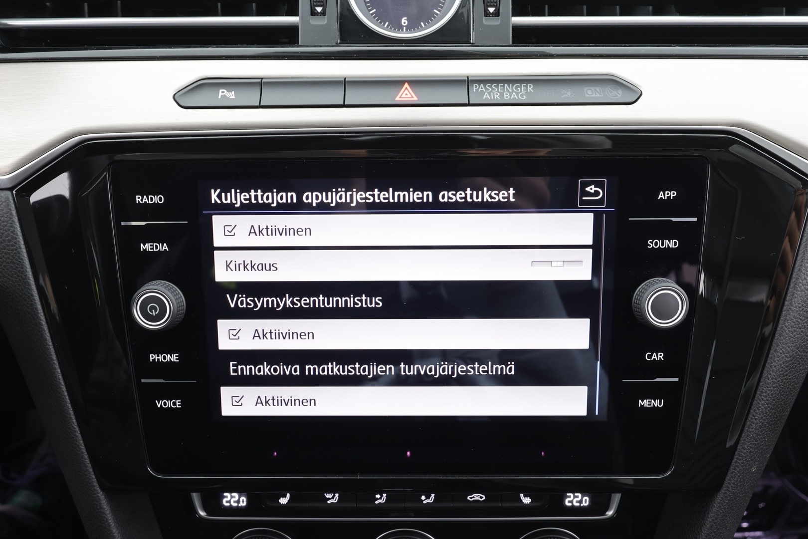 VOLKSWAGEN Passat 2018