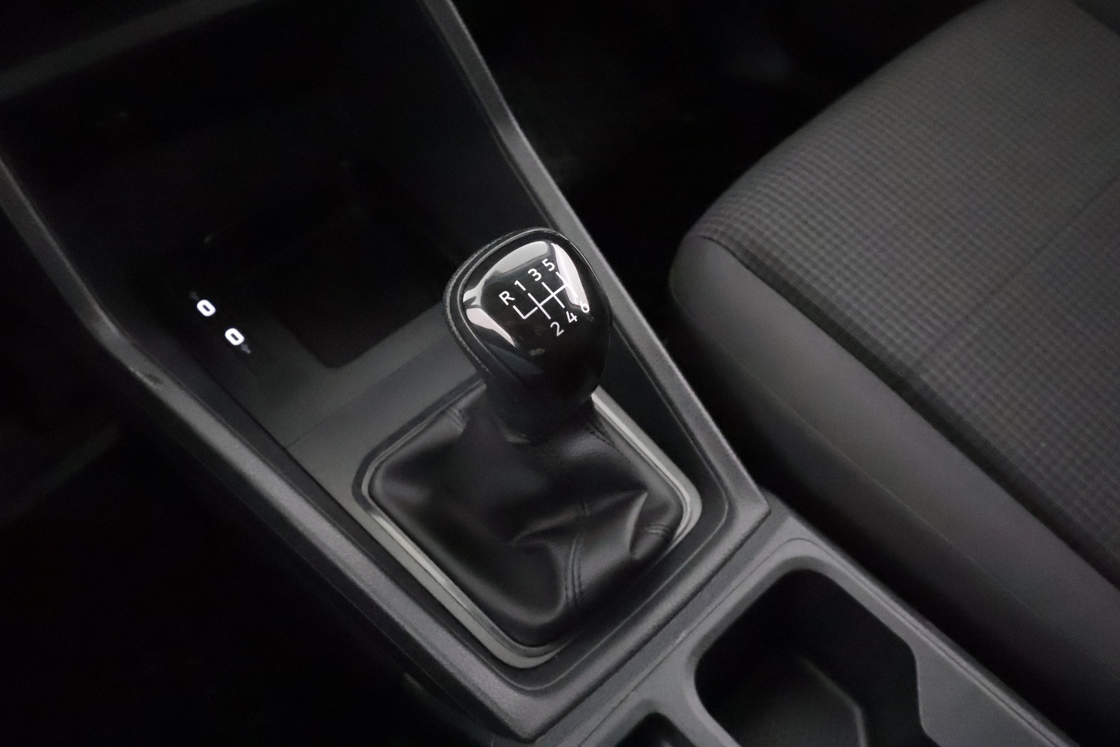 VOLKSWAGEN Caddy 2023