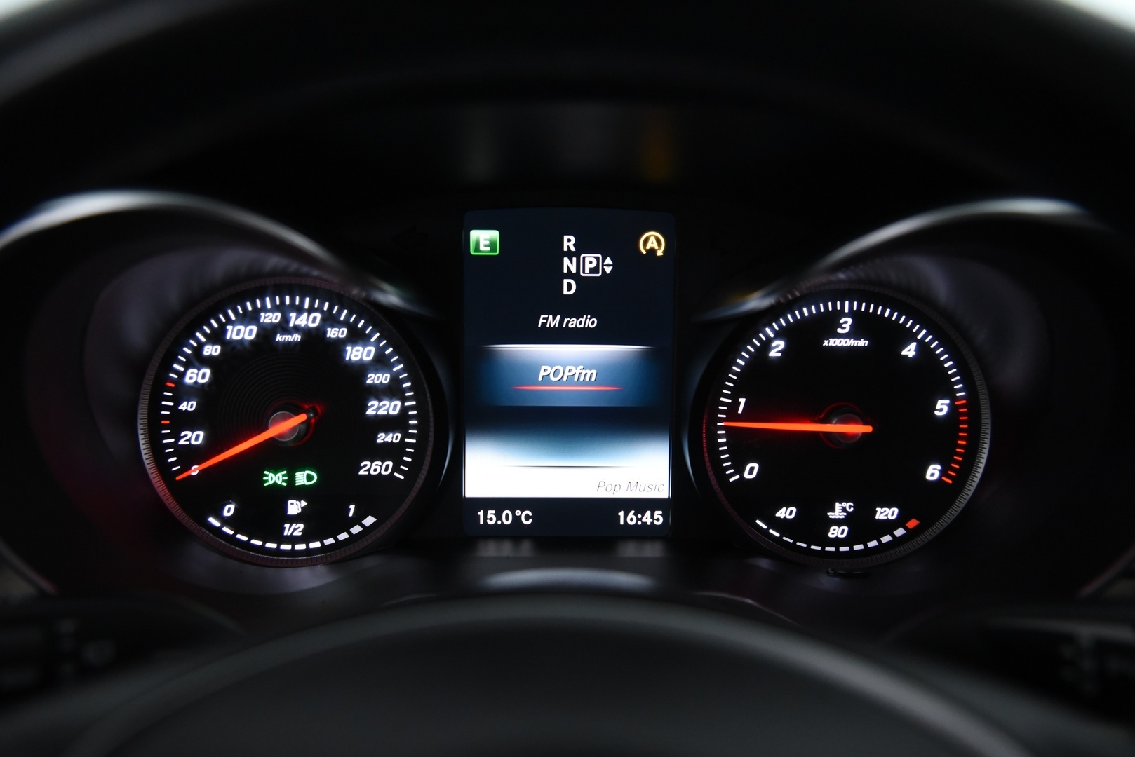 MERCEDES-BENZ C 2015