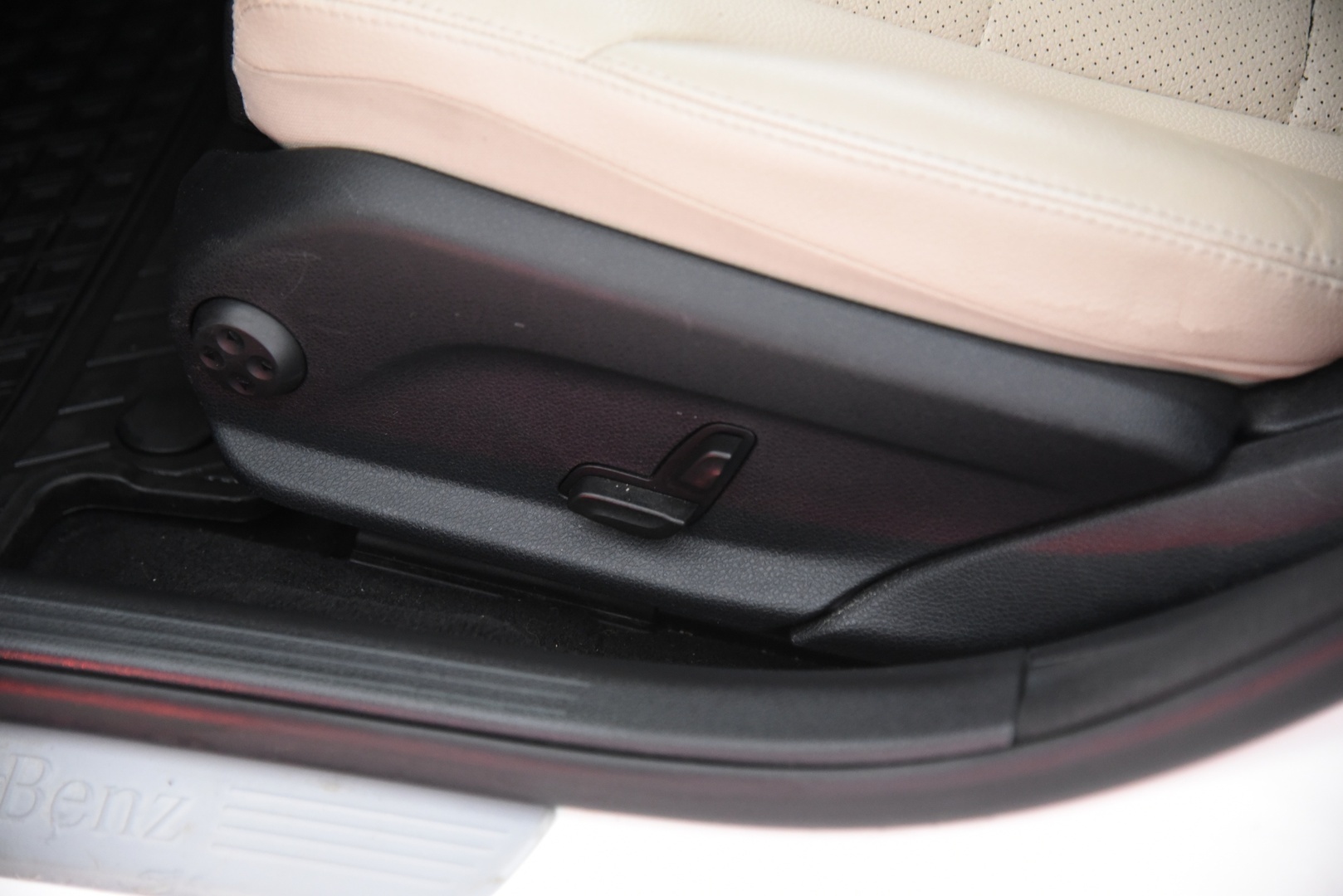 MERCEDES-BENZ C 2015