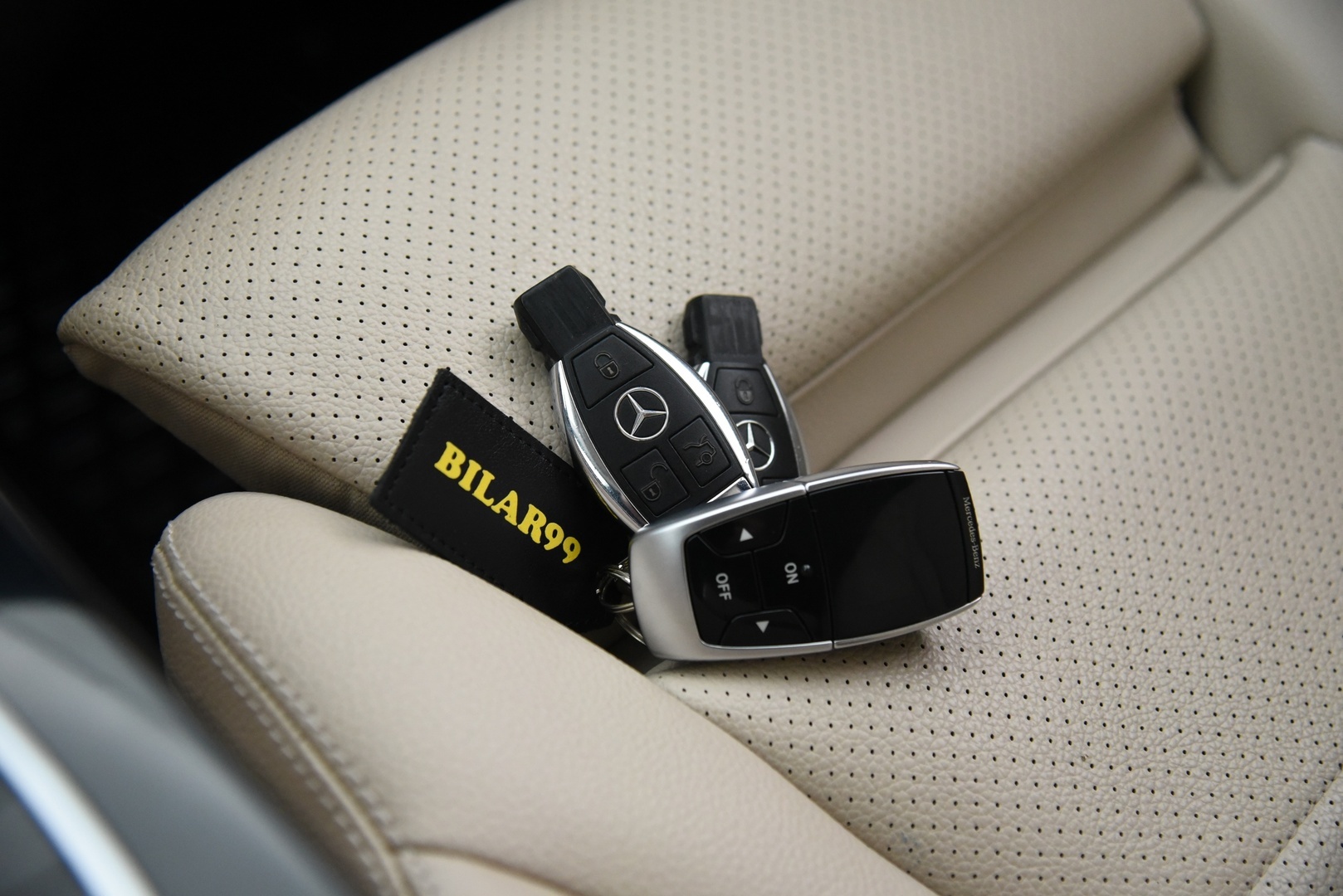 MERCEDES-BENZ C 2015