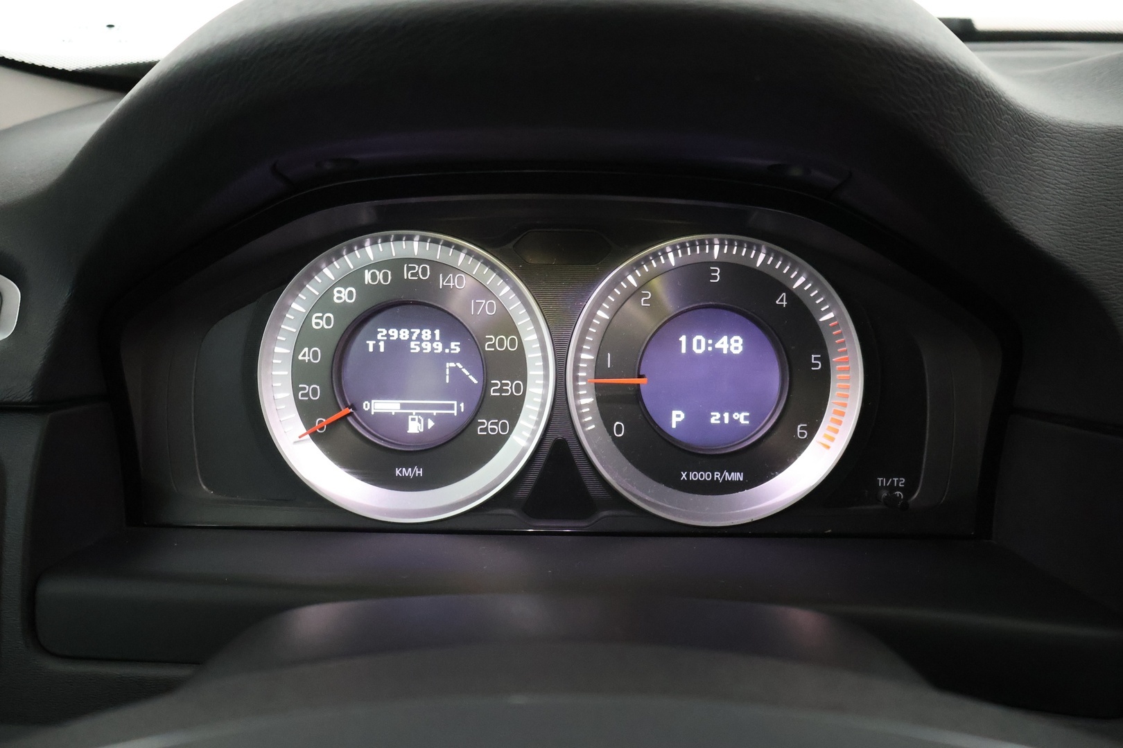 VOLVO XC70 2012