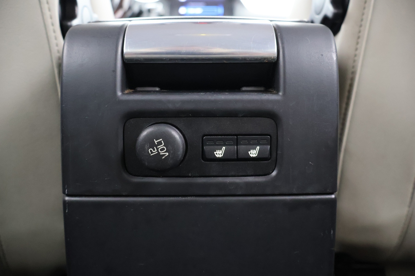VOLVO XC70 2012