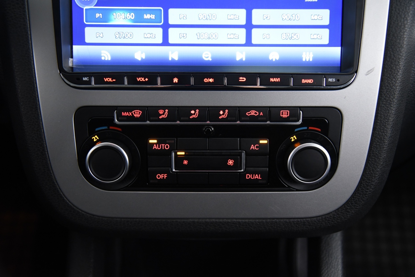 VOLKSWAGEN Scirocco 2012