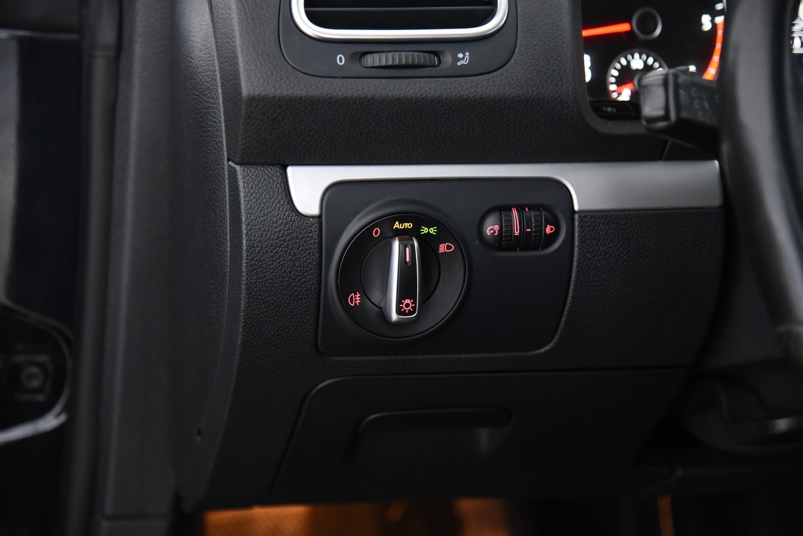 VOLKSWAGEN Scirocco 2012