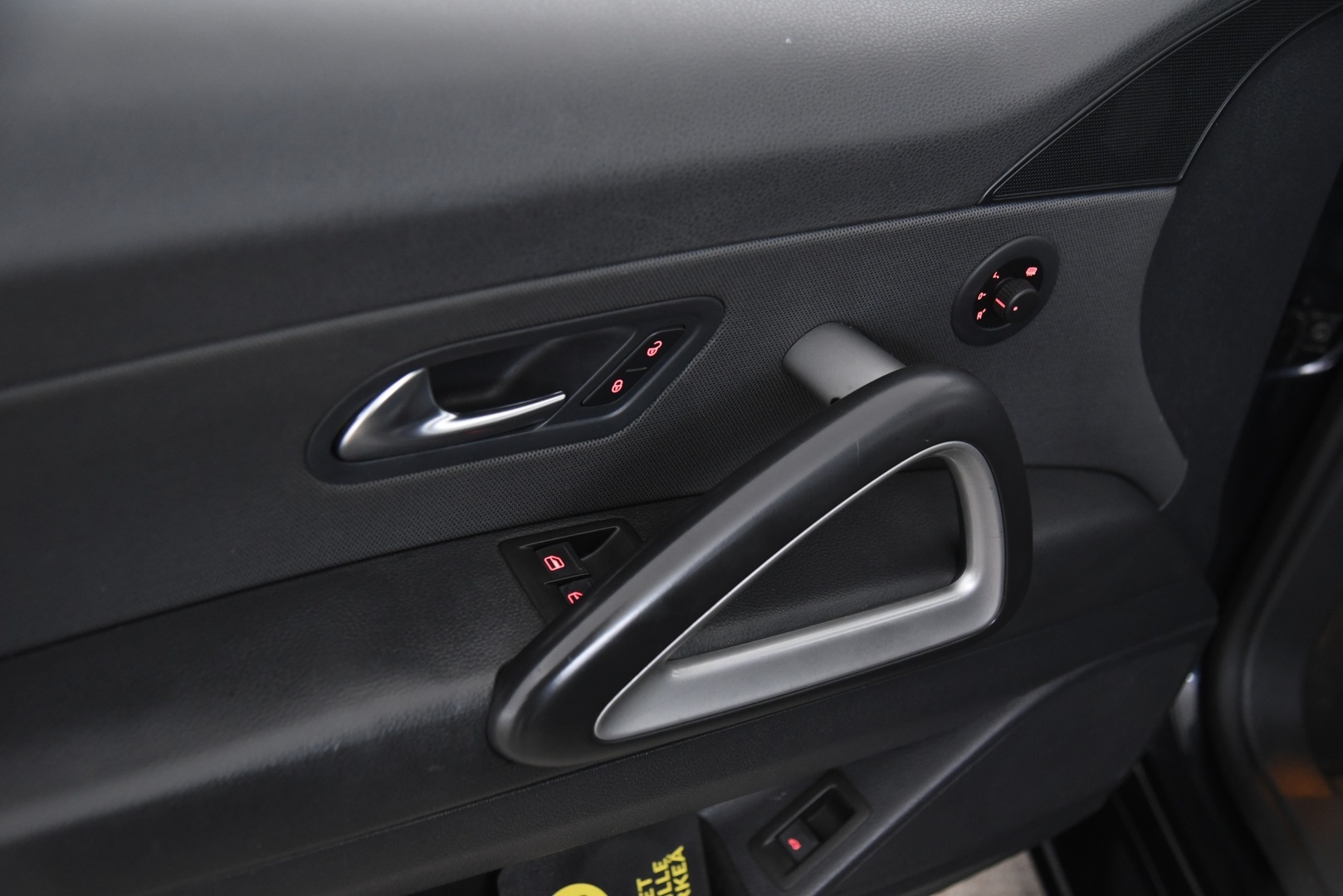 VOLKSWAGEN Scirocco 2012