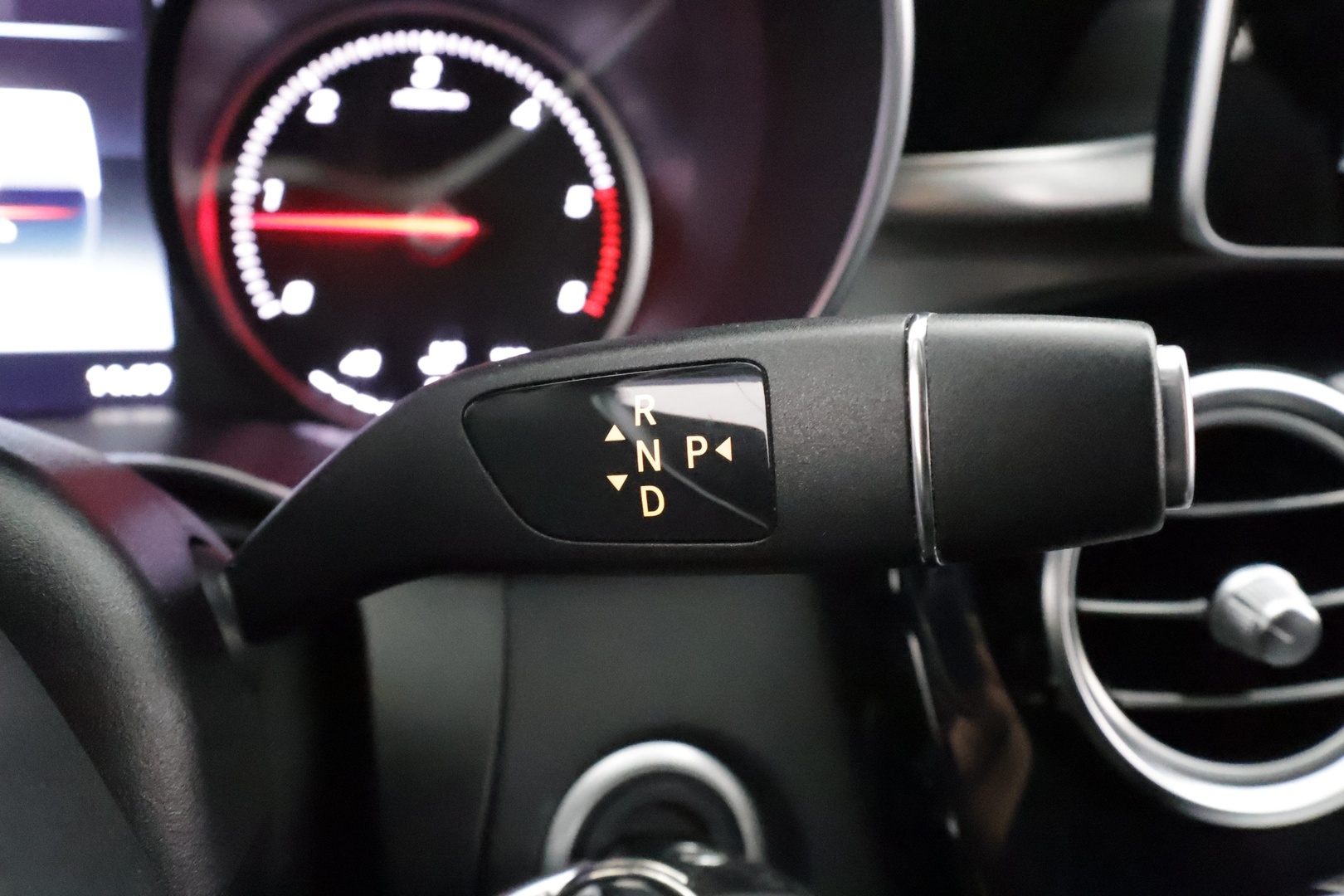 MERCEDES-BENZ C 2016