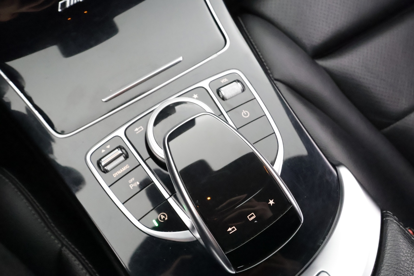 MERCEDES-BENZ C 2016