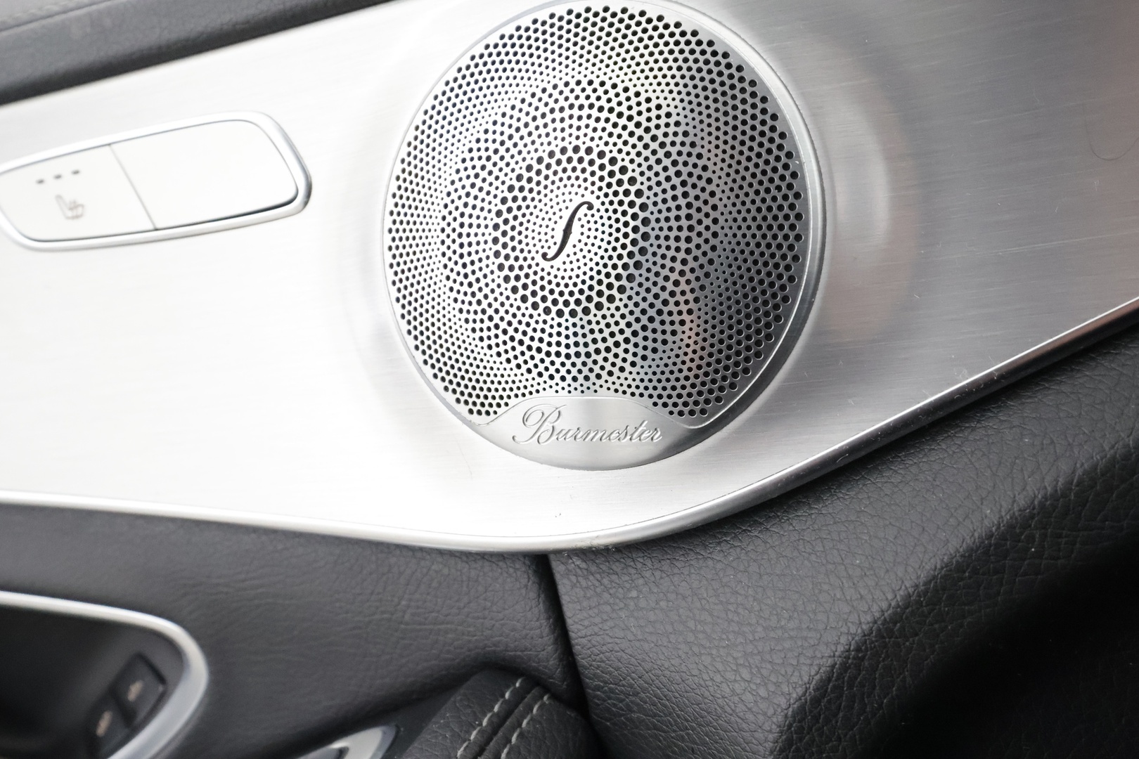 MERCEDES-BENZ C 2016