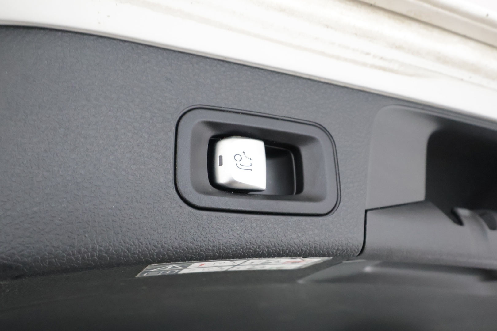 MERCEDES-BENZ C 2016