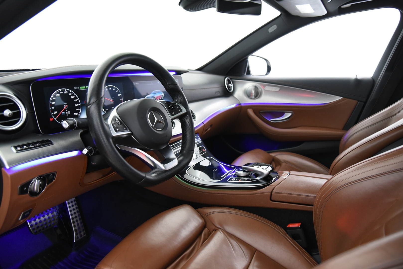 MERCEDES-BENZ E 2016