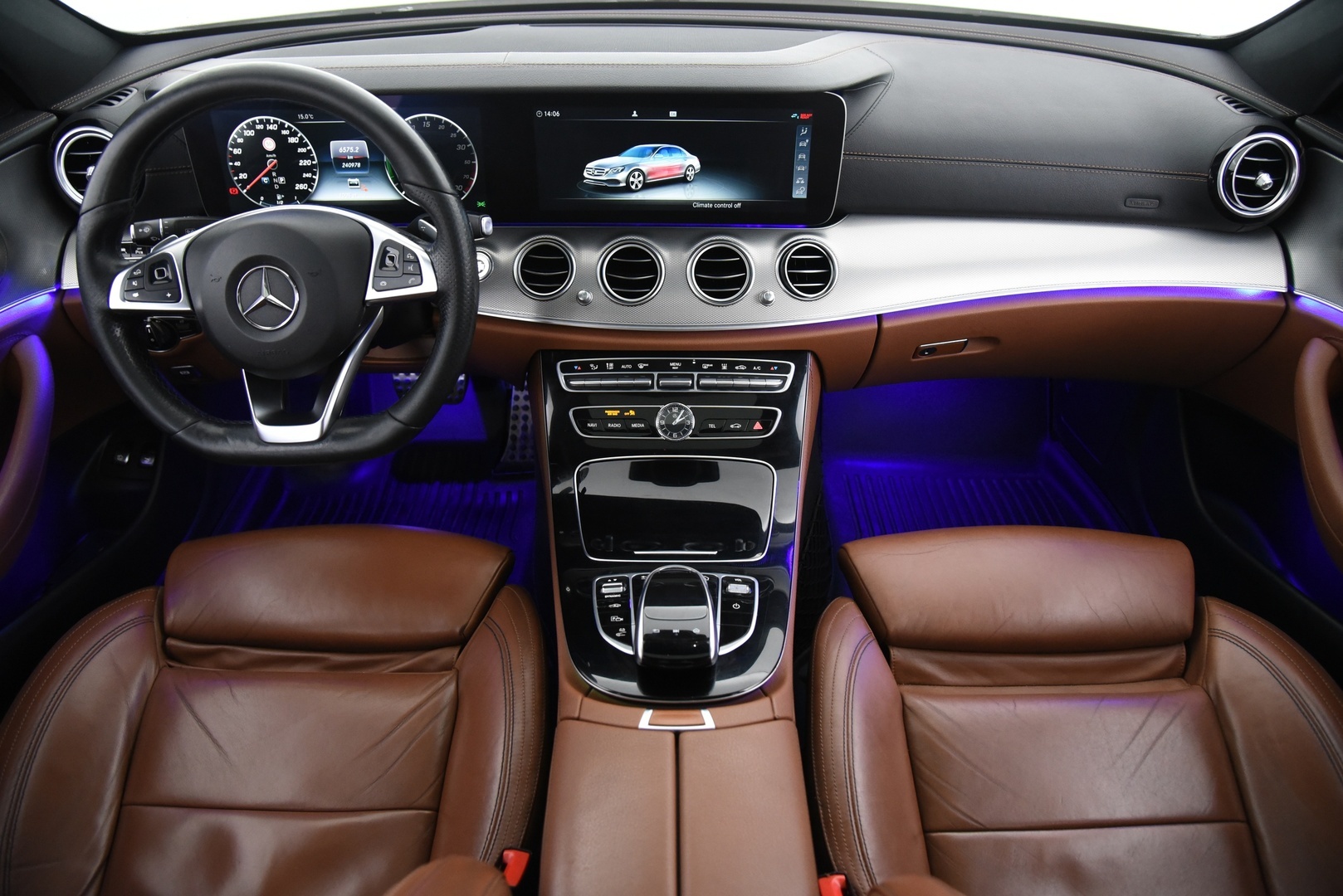 MERCEDES-BENZ E 2016