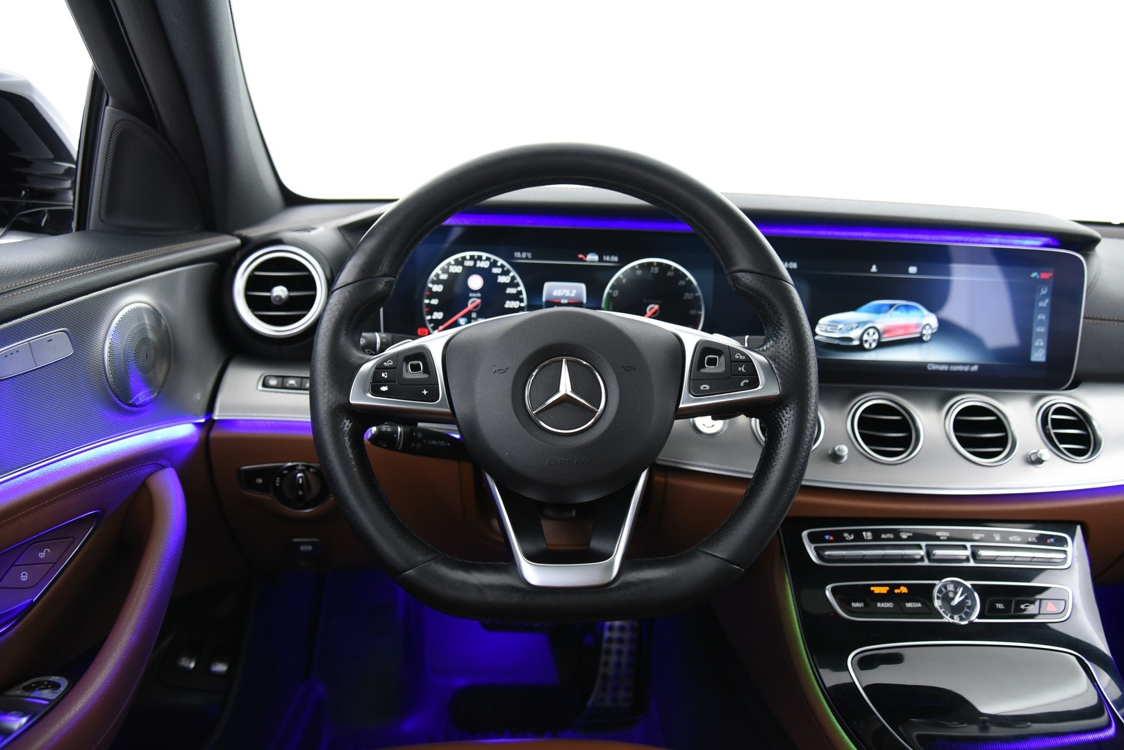 MERCEDES-BENZ E 2016