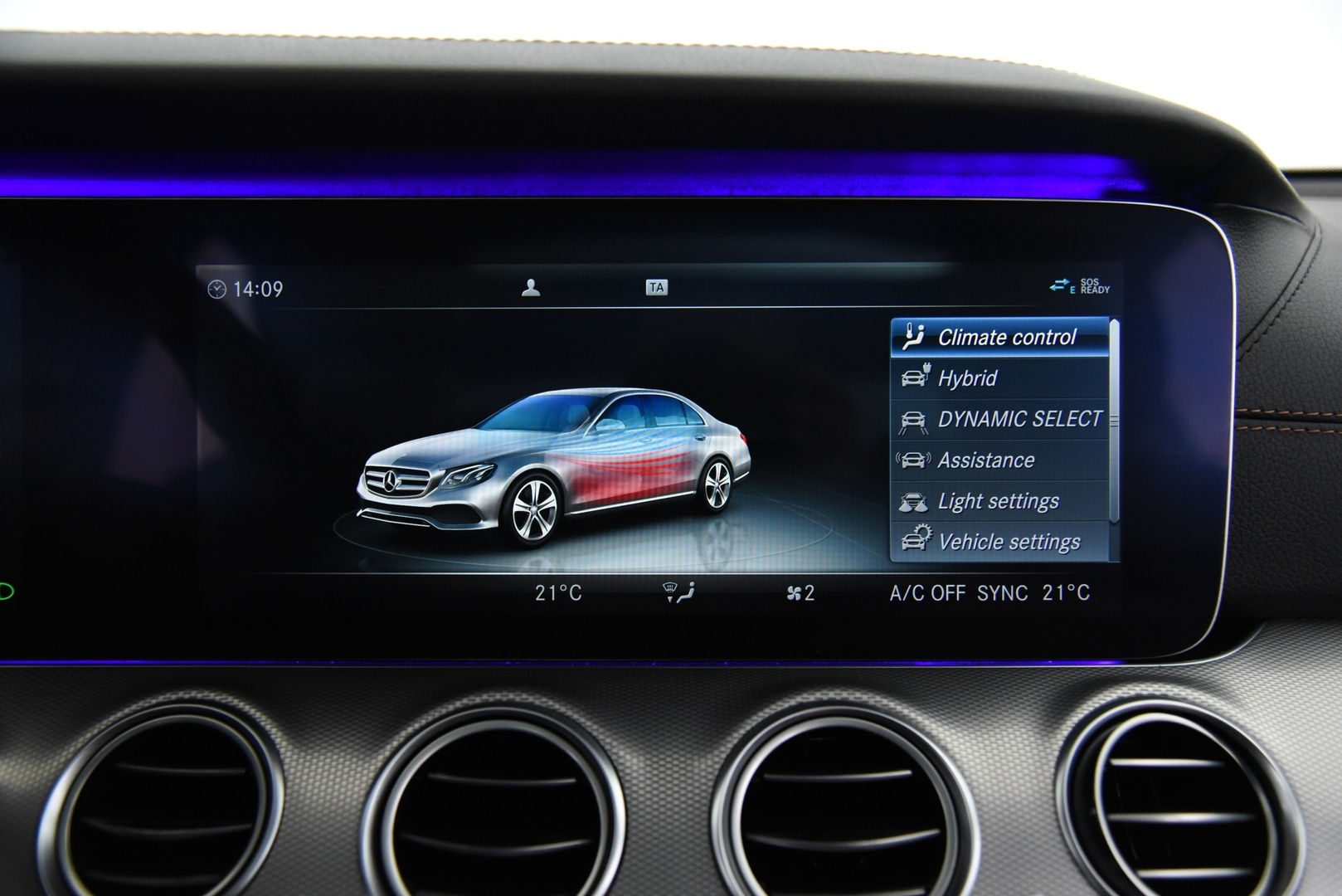 MERCEDES-BENZ E 2016