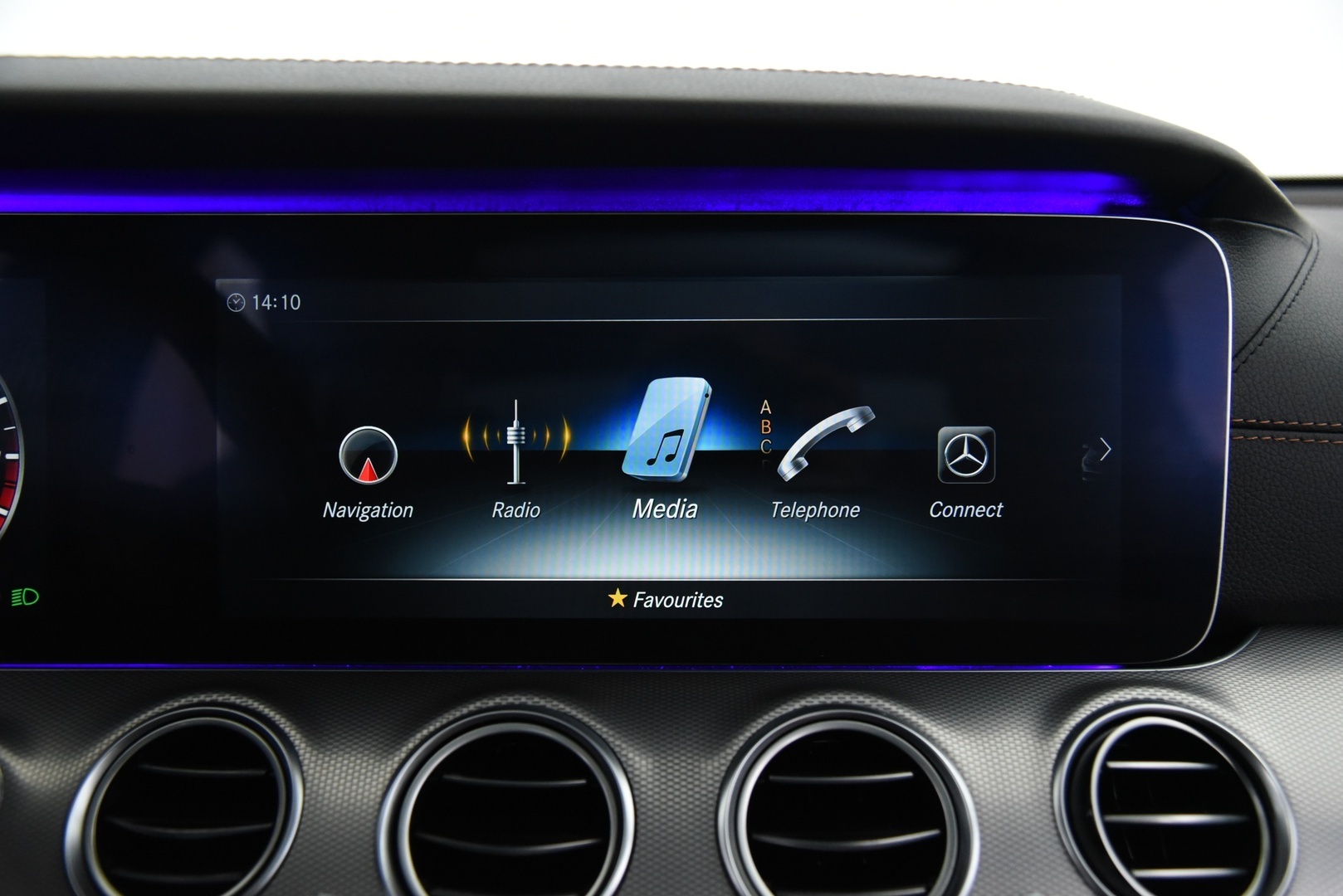 MERCEDES-BENZ E 2016