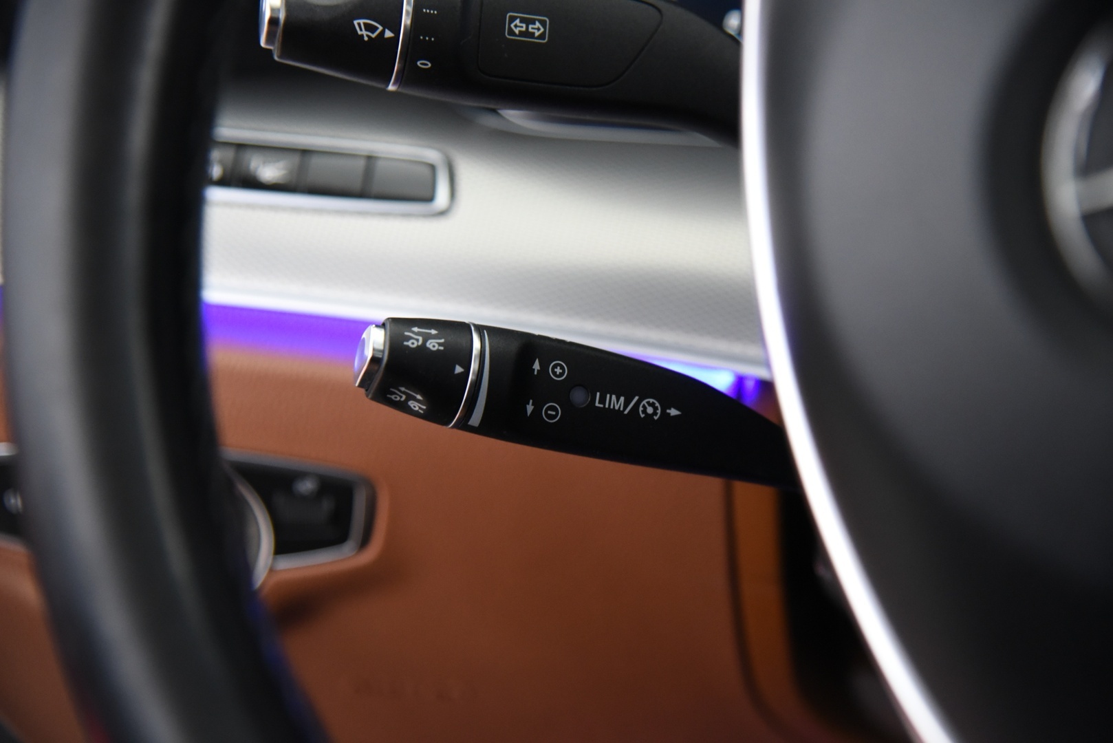 MERCEDES-BENZ E 2016