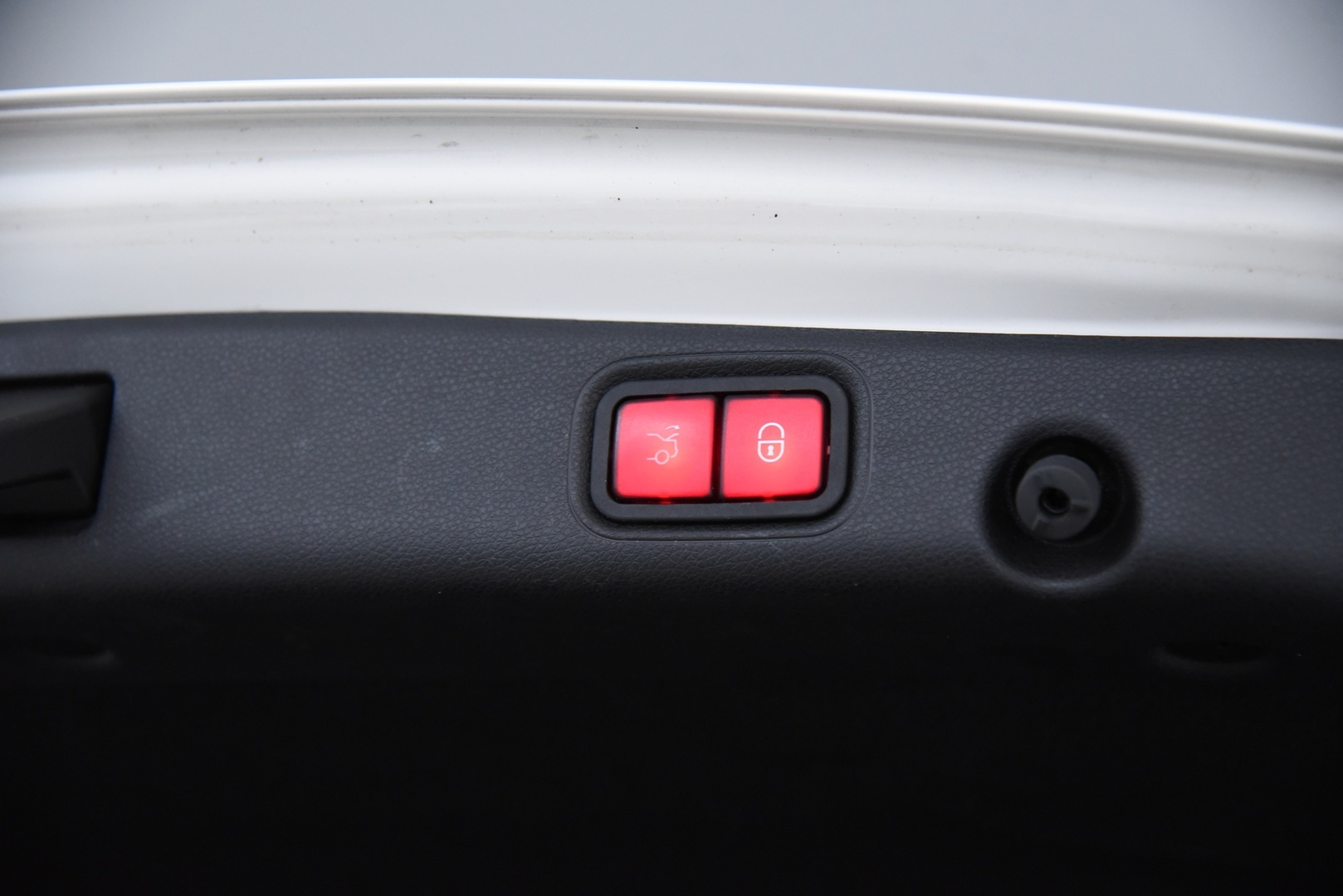 MERCEDES-BENZ E 2016