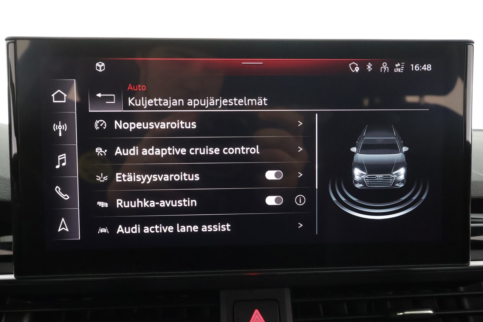 AUDI A4 2023