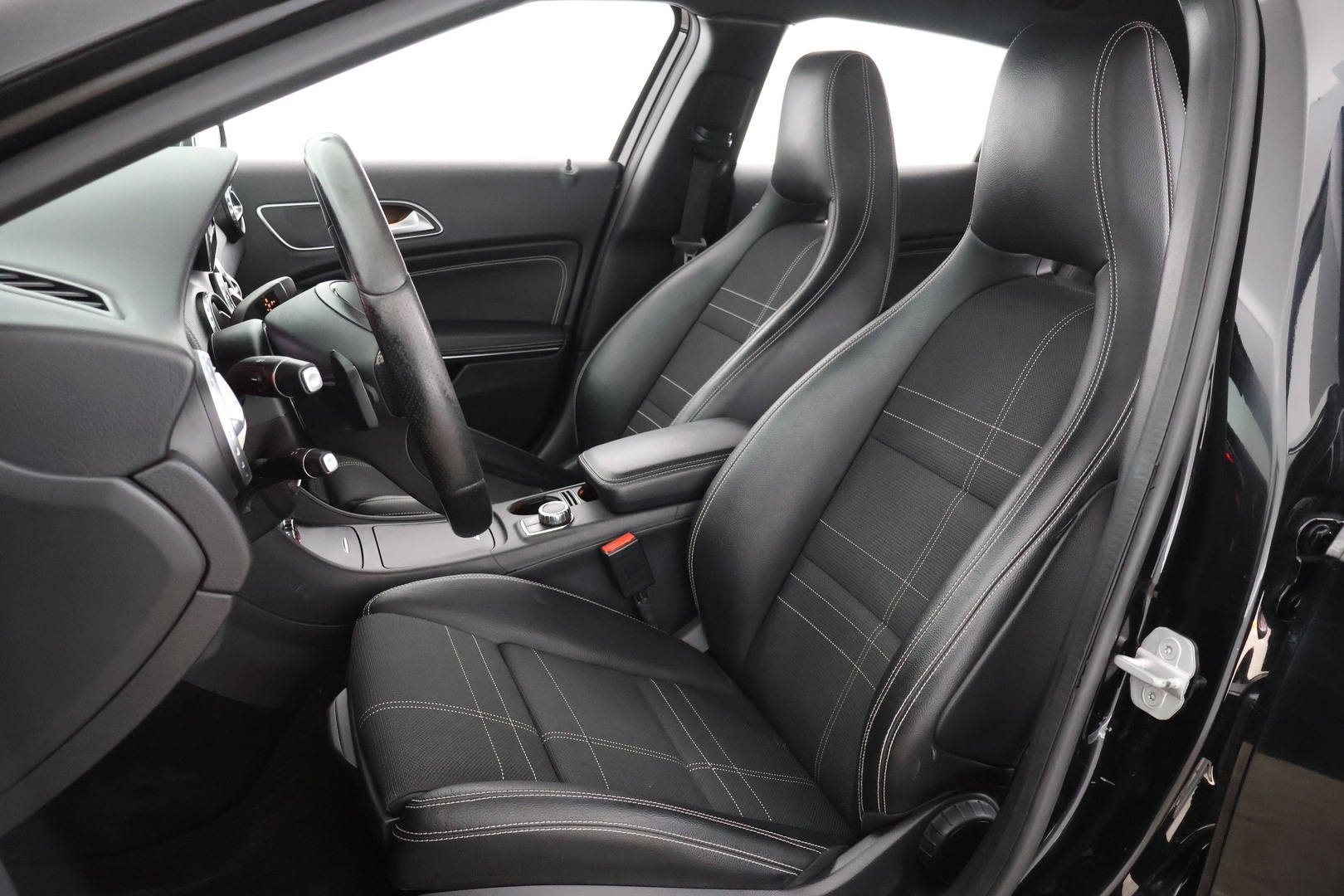 MERCEDES-BENZ GLA 2016