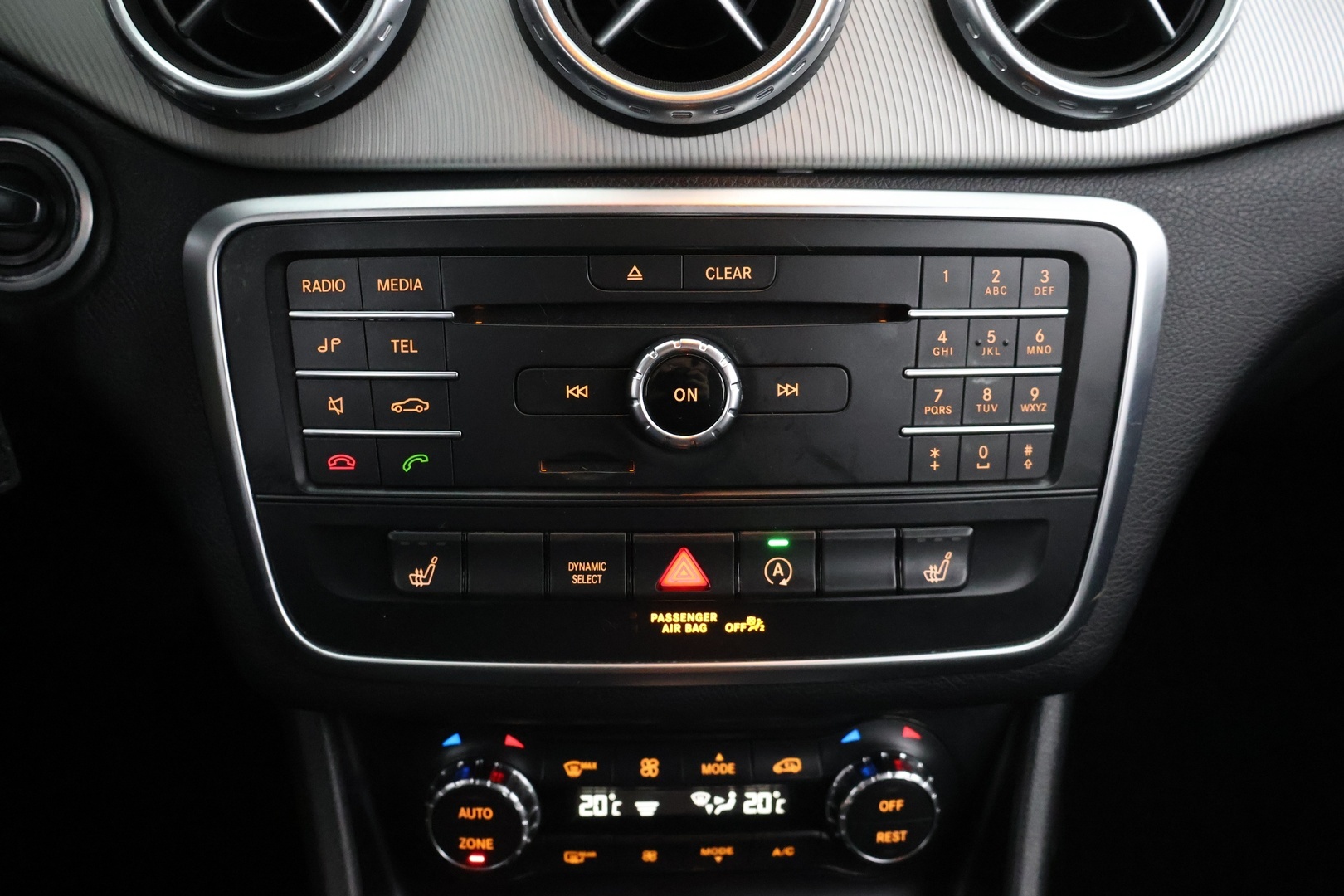 MERCEDES-BENZ GLA 2016