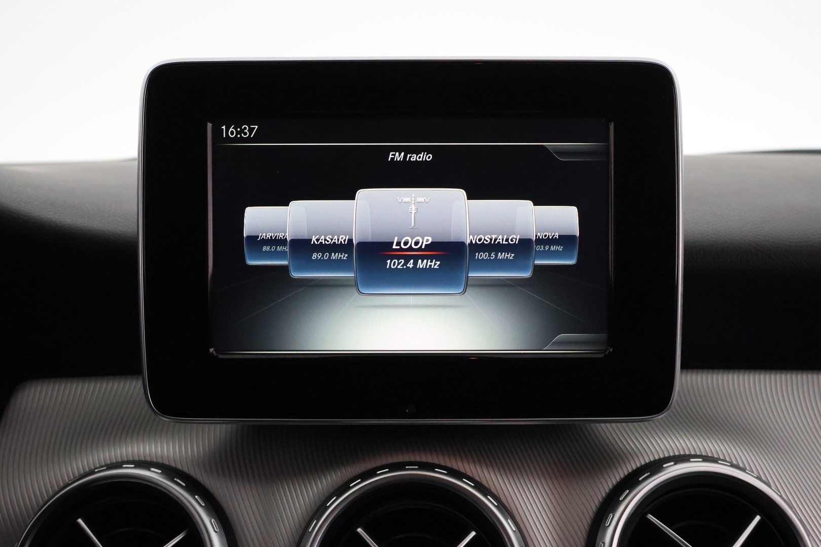 MERCEDES-BENZ GLA 2016