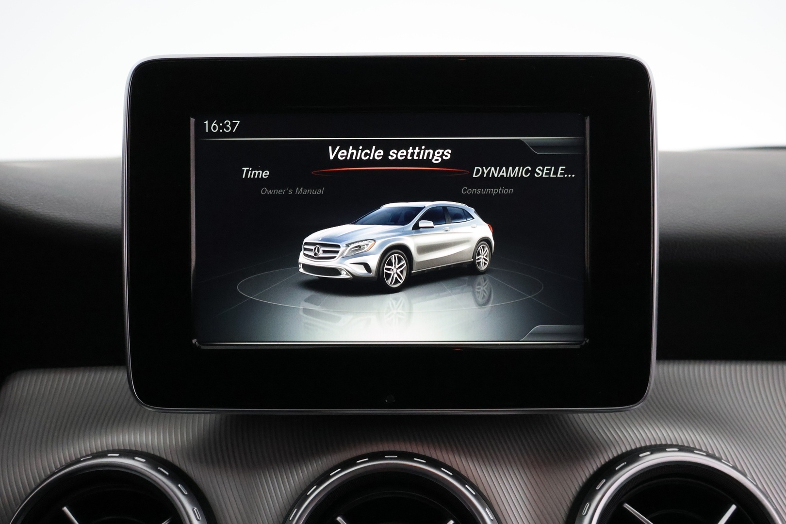 MERCEDES-BENZ GLA 2016