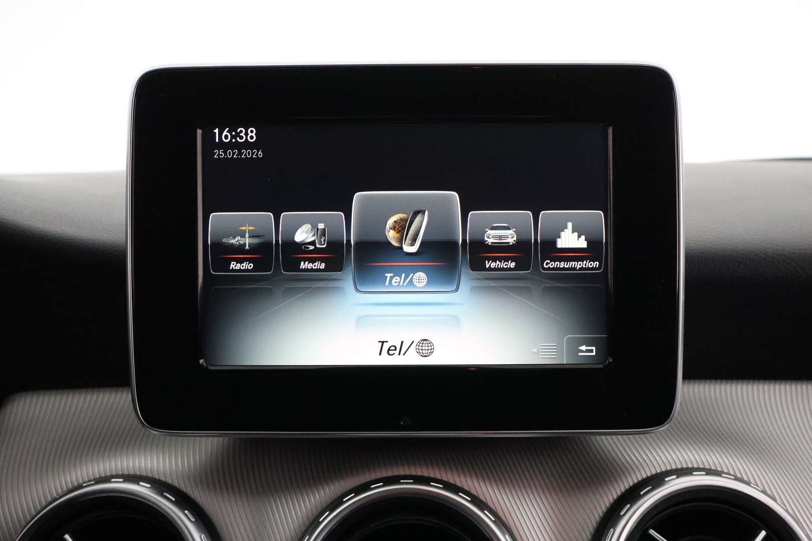 MERCEDES-BENZ GLA 2016