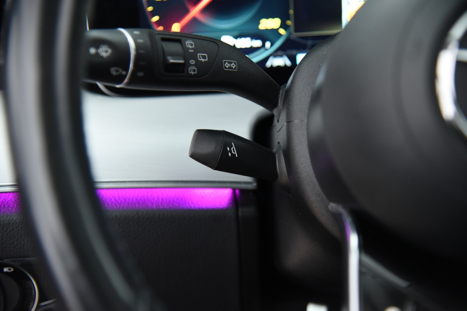 MERCEDES-BENZ E 2021