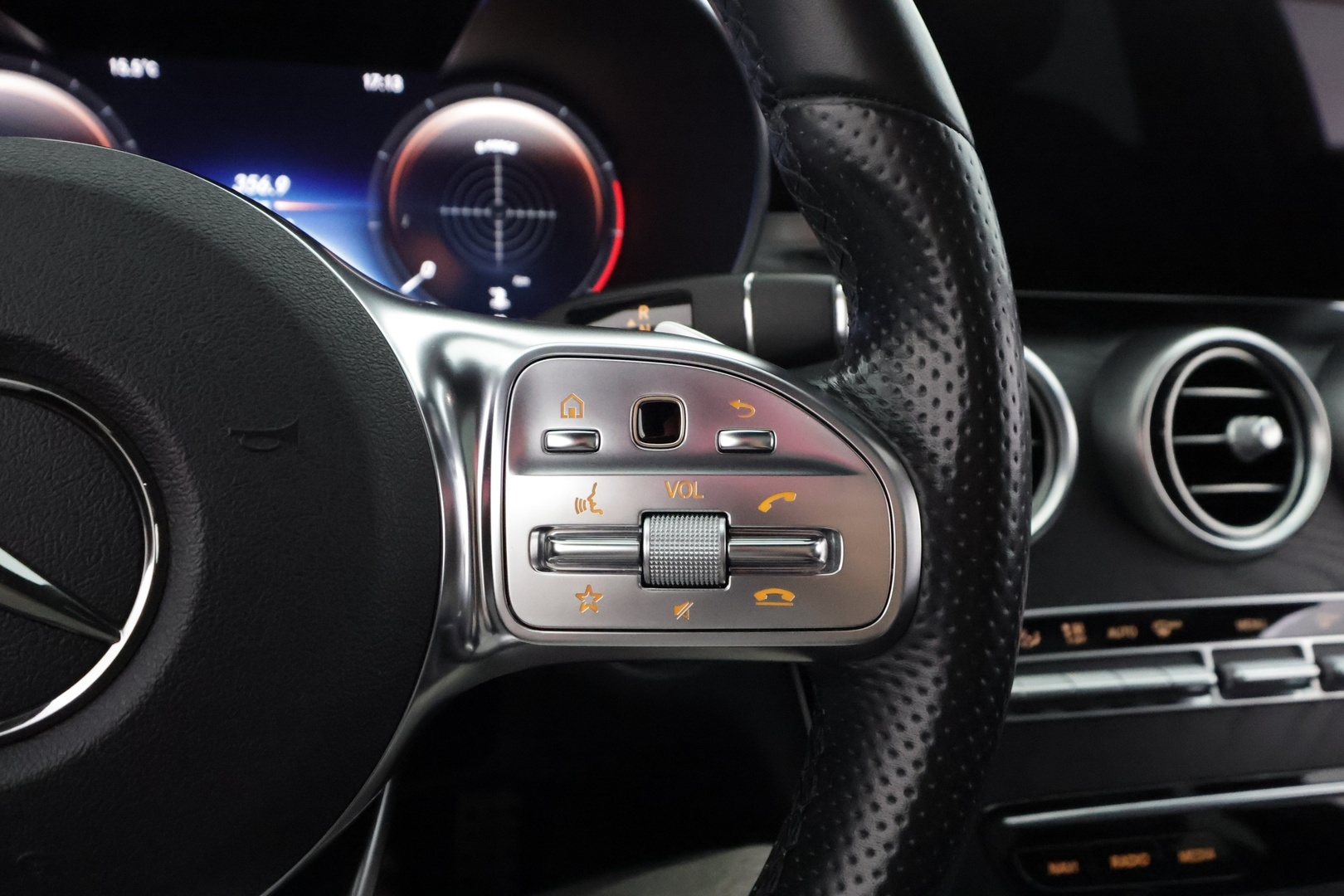 MERCEDES-BENZ C 2019