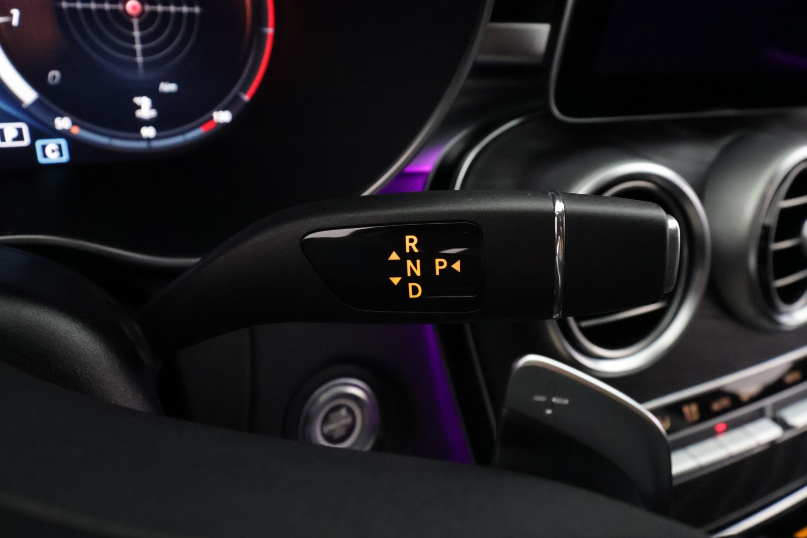 MERCEDES-BENZ C 2019