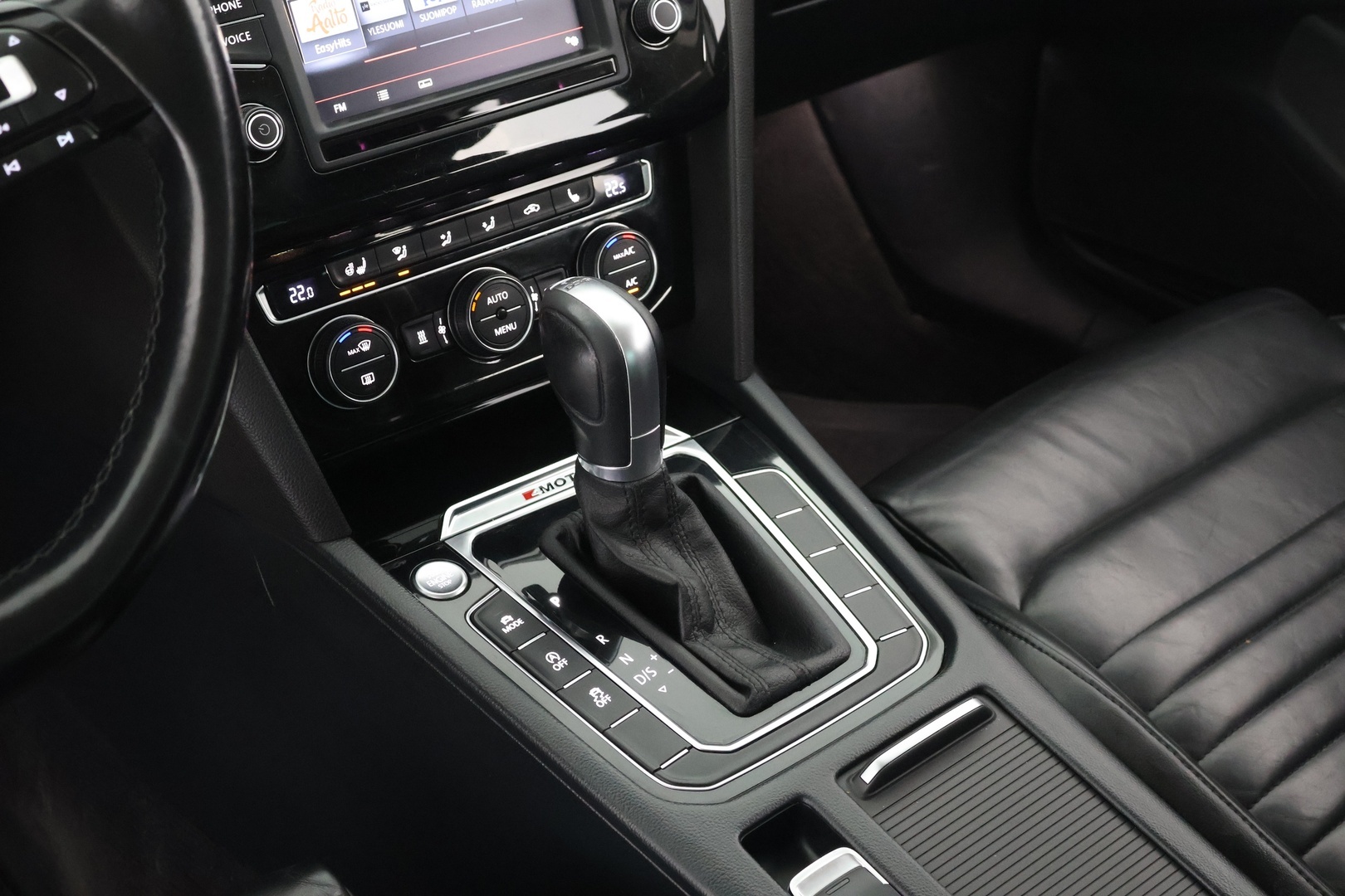 VOLKSWAGEN PASSAT 2015