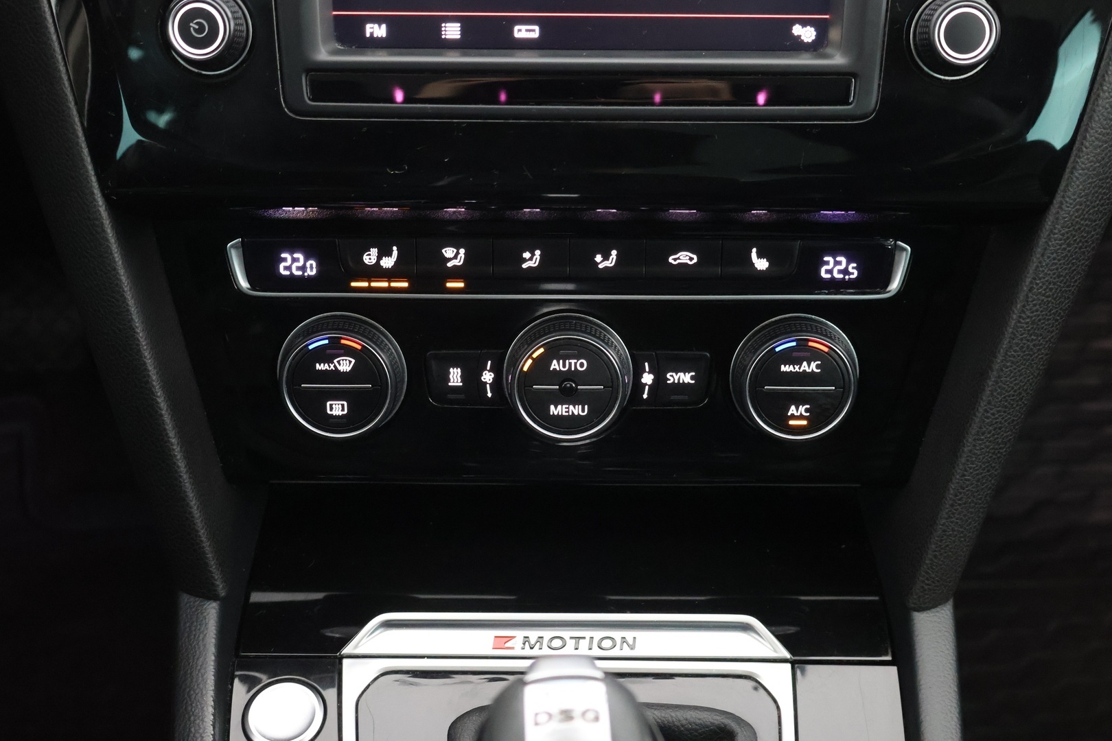 VOLKSWAGEN PASSAT 2015